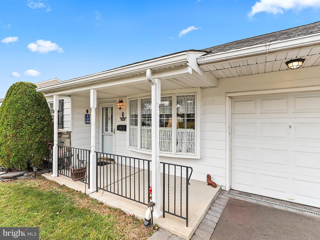 BURGUNDY HILLS - Residential