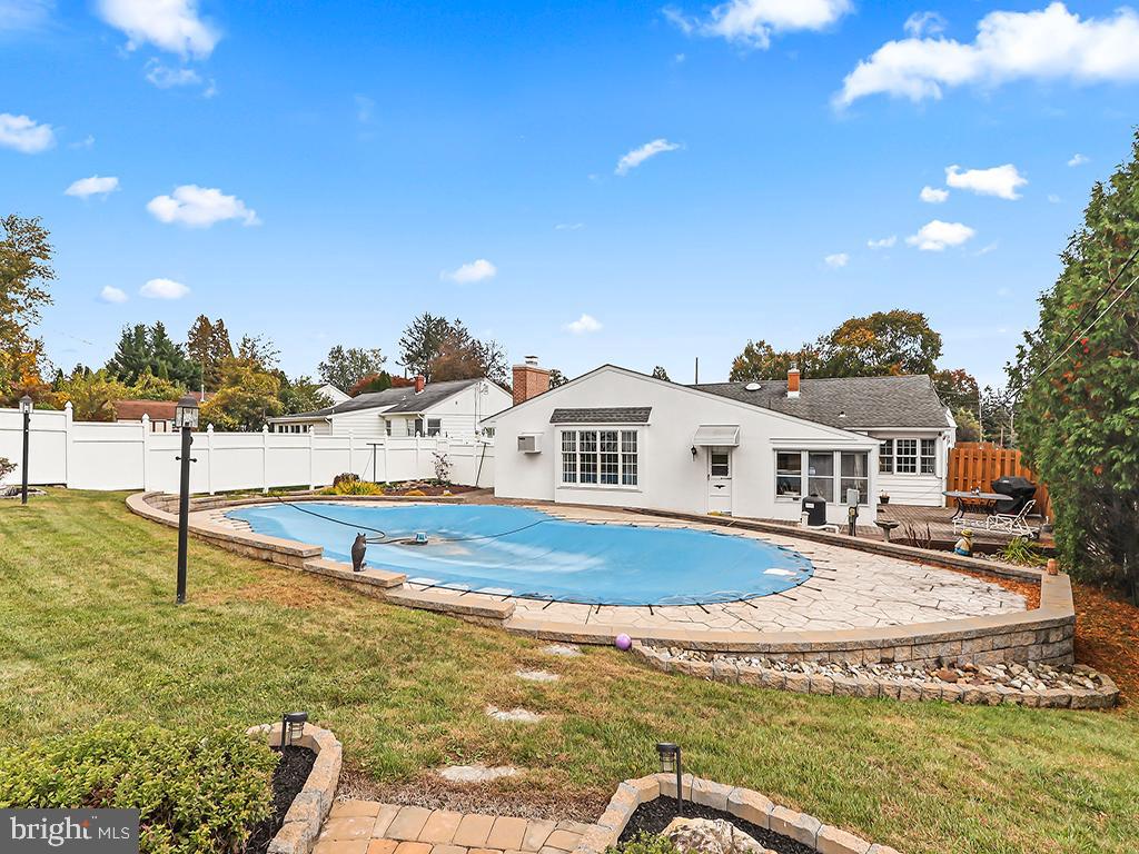 BURGUNDY HILLS - Residential