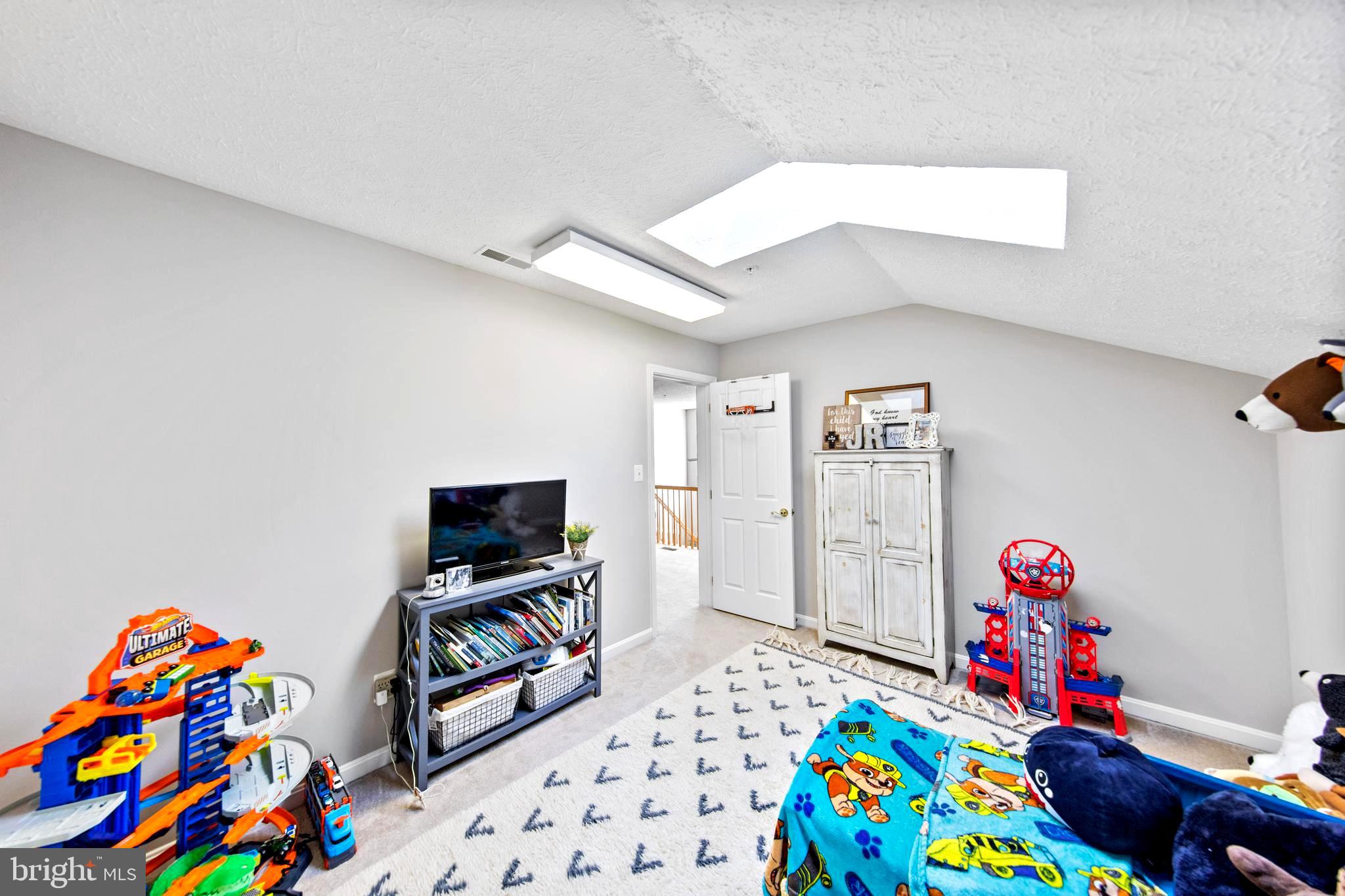 DEER SPRING - Residential