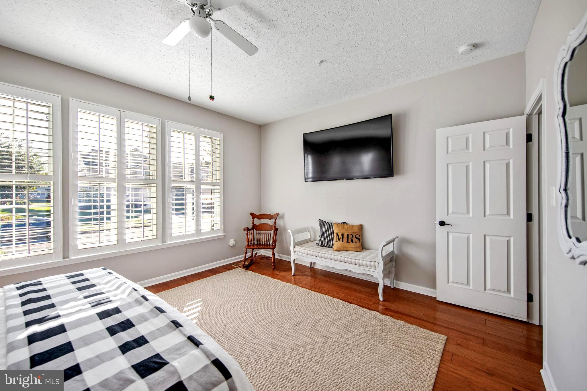 DEER SPRING - Residential