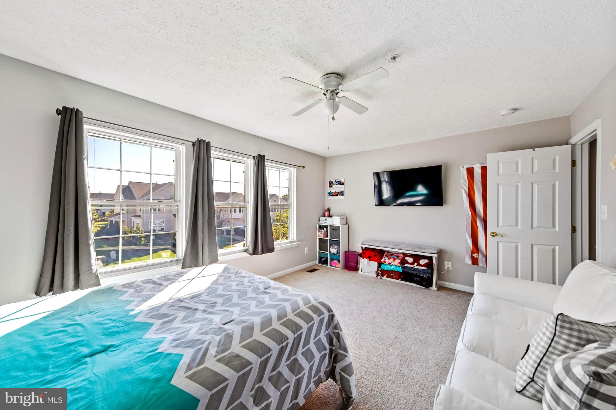 DEER SPRING - Residential