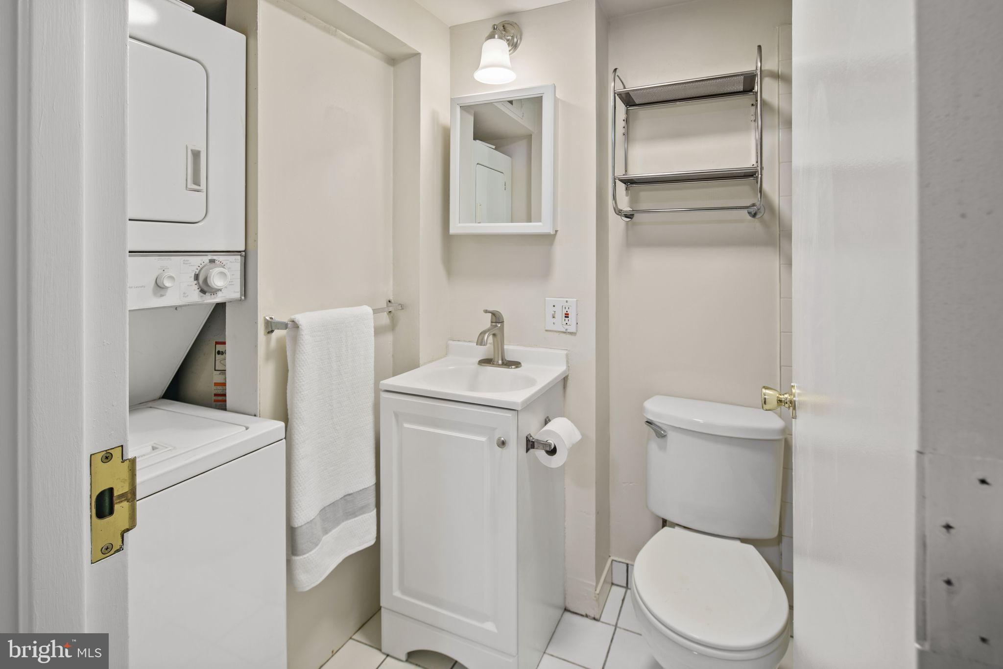 WASHINGTON SQ - Residential Lease