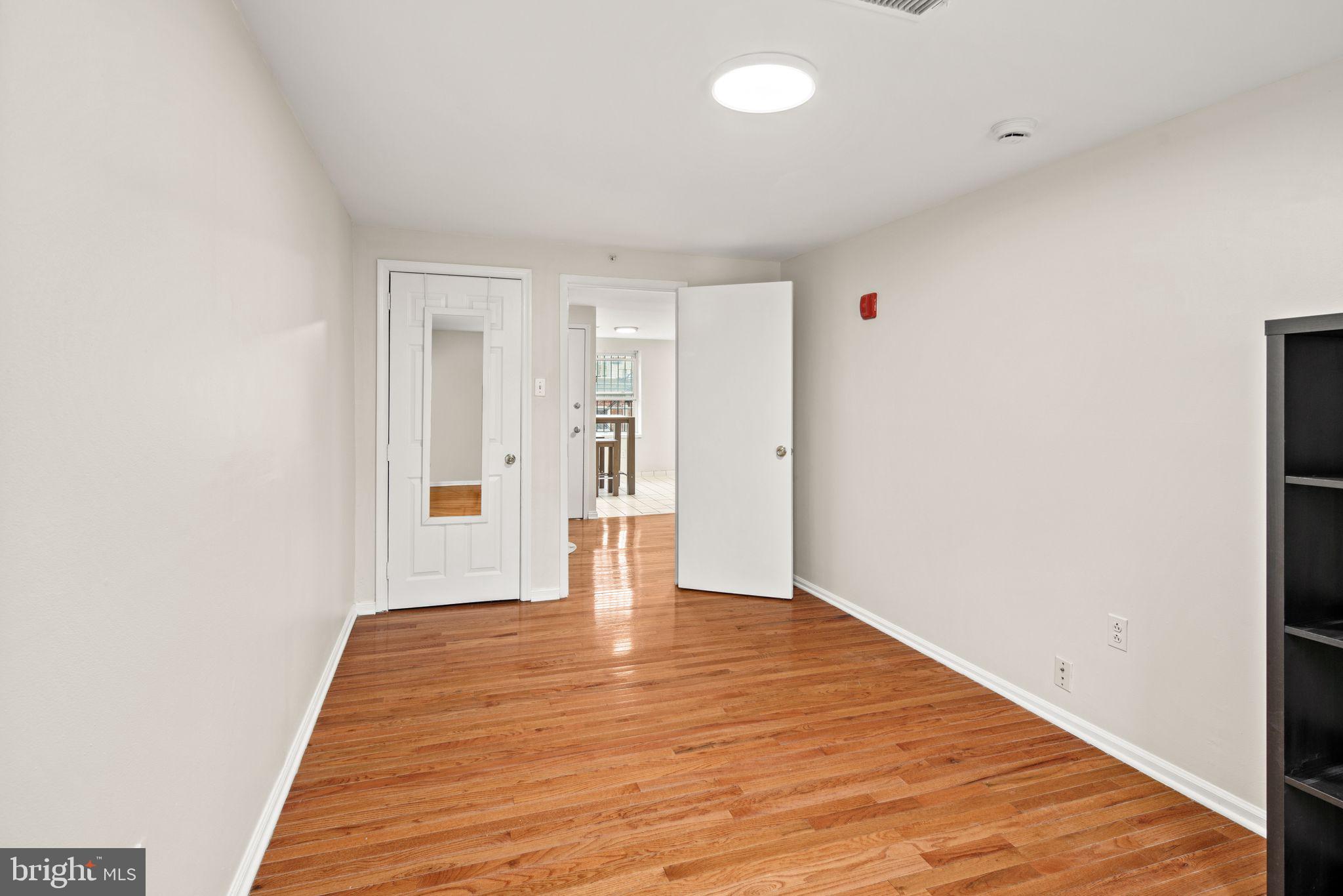 WASHINGTON SQ - Residential Lease