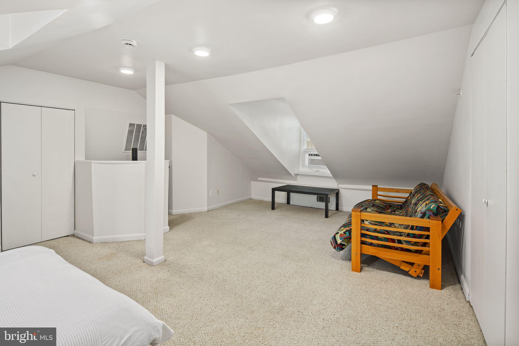 WASHINGTON SQ - Residential Lease