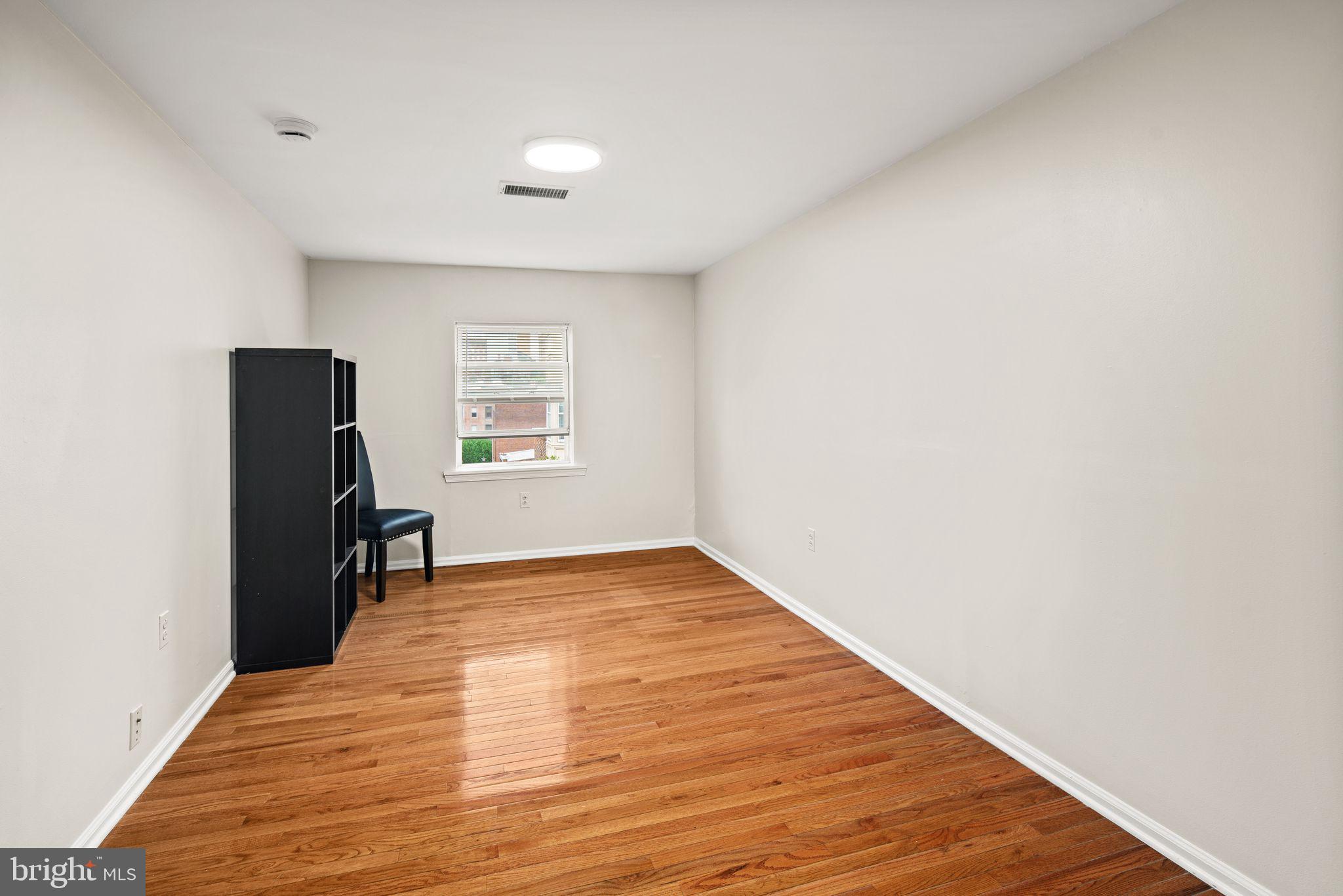 WASHINGTON SQ - Residential Lease