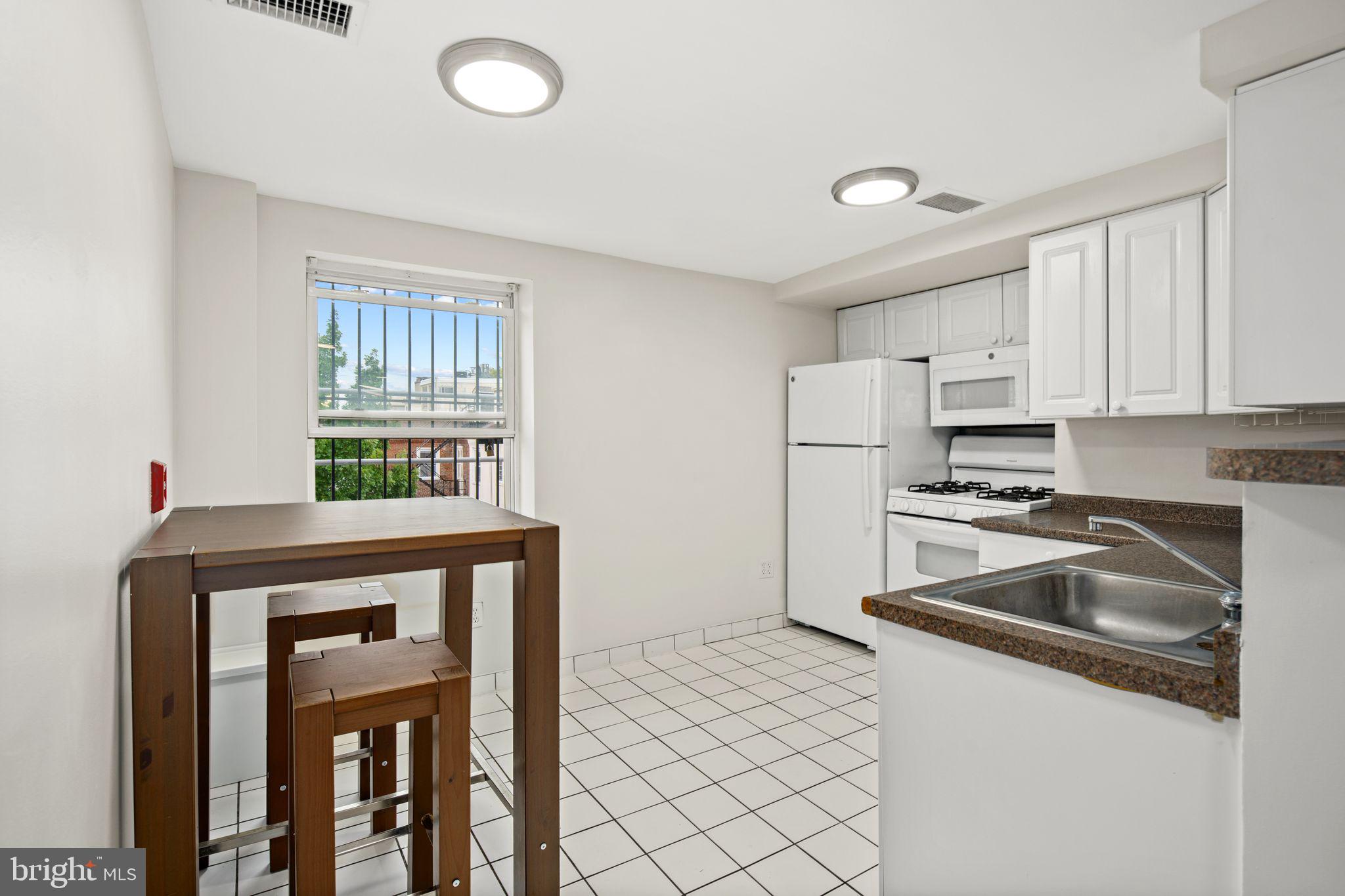 WASHINGTON SQ - Residential Lease