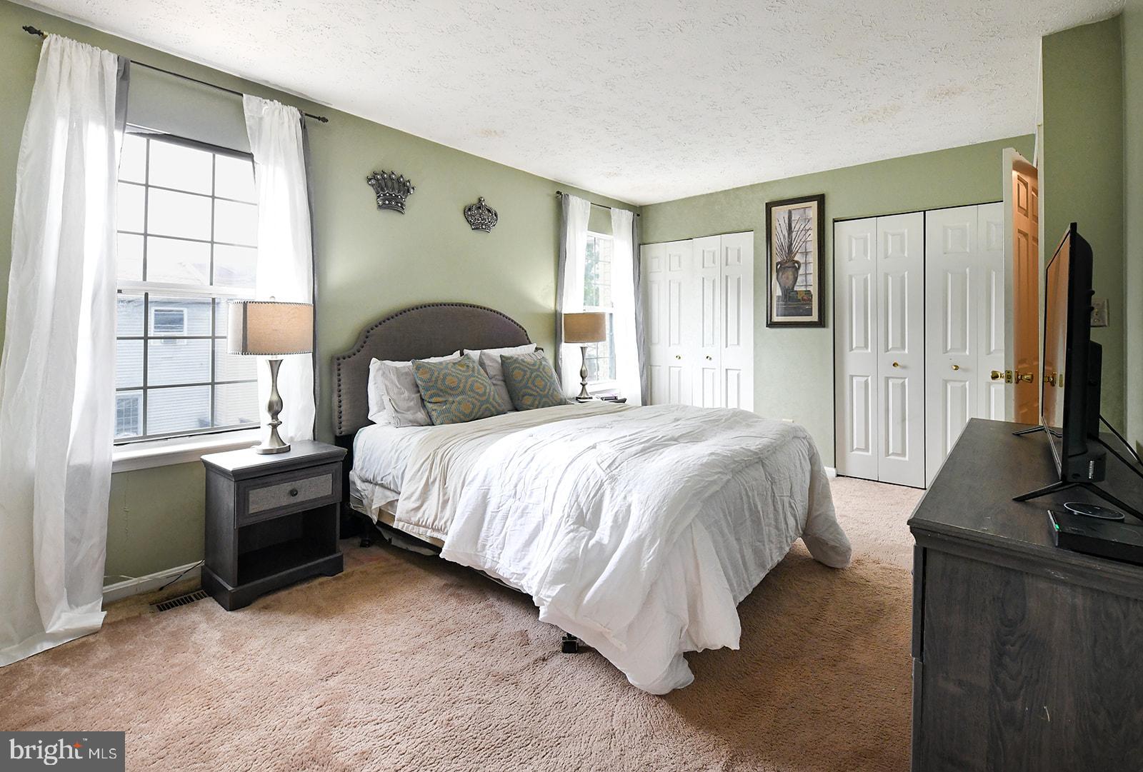 OAKHURST - Residential