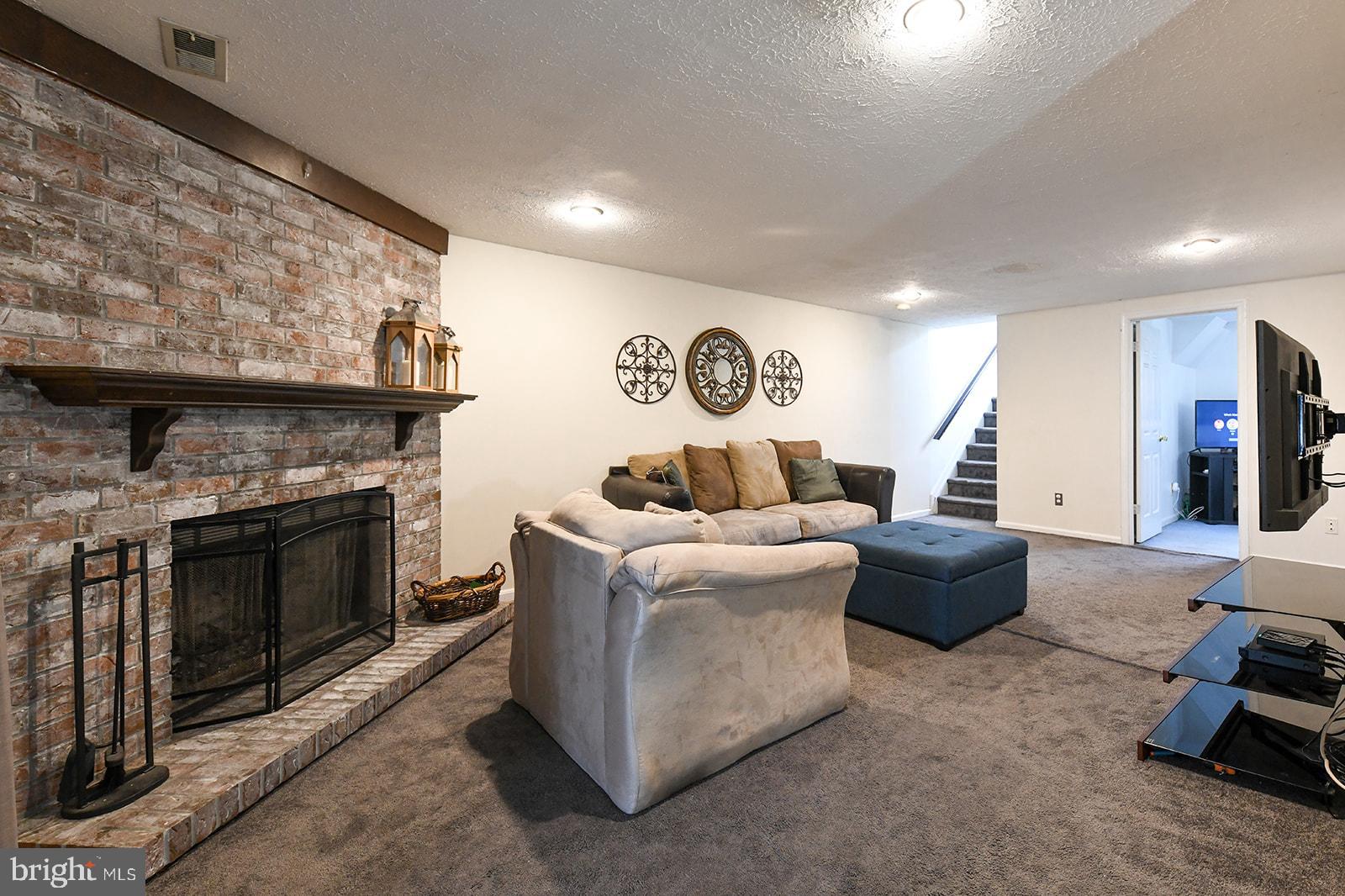 OAKHURST - Residential