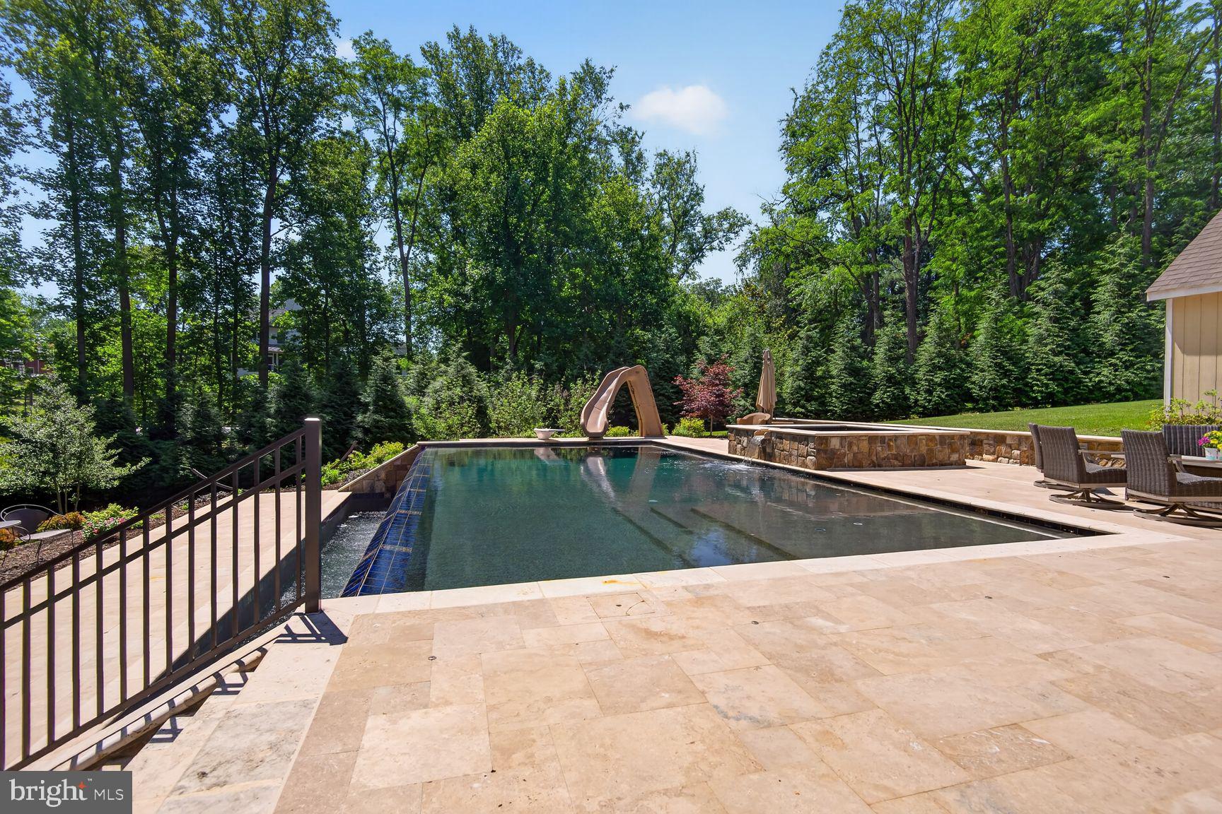 10507 OAKTON RIDGE COURT