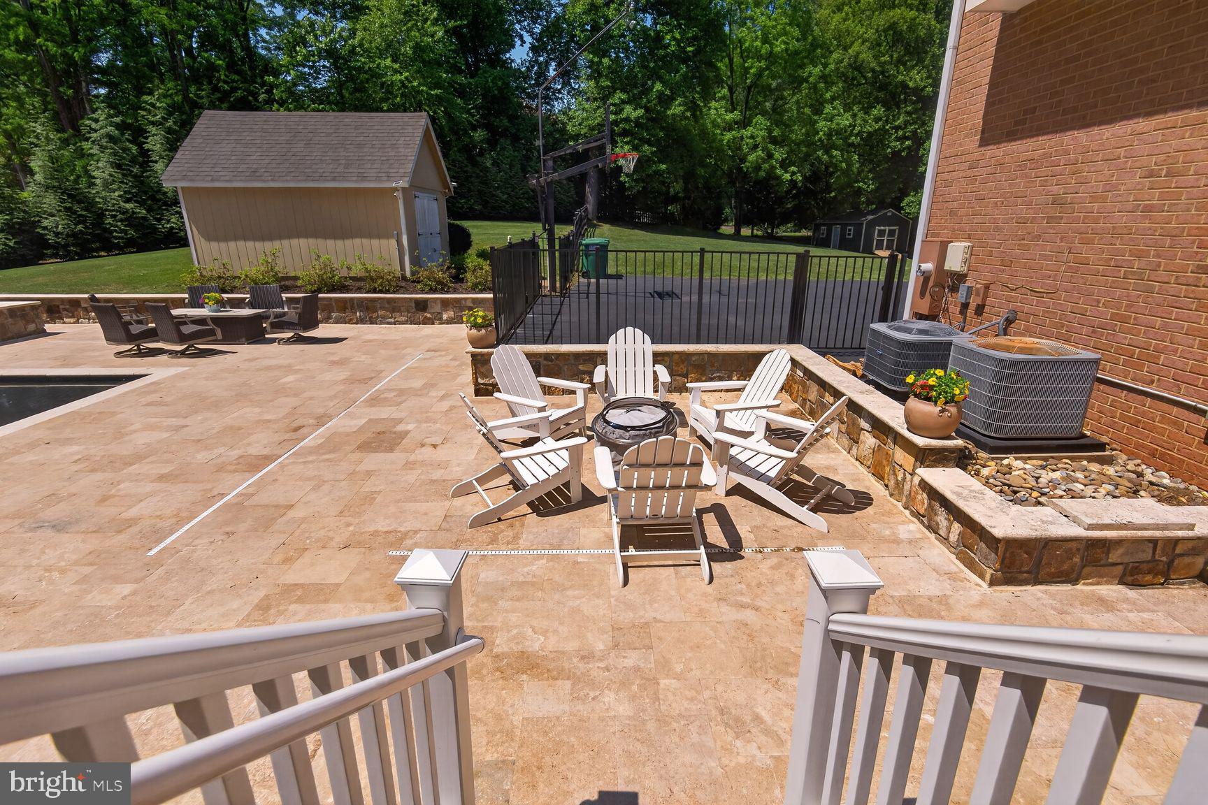 OAKTON - Residential