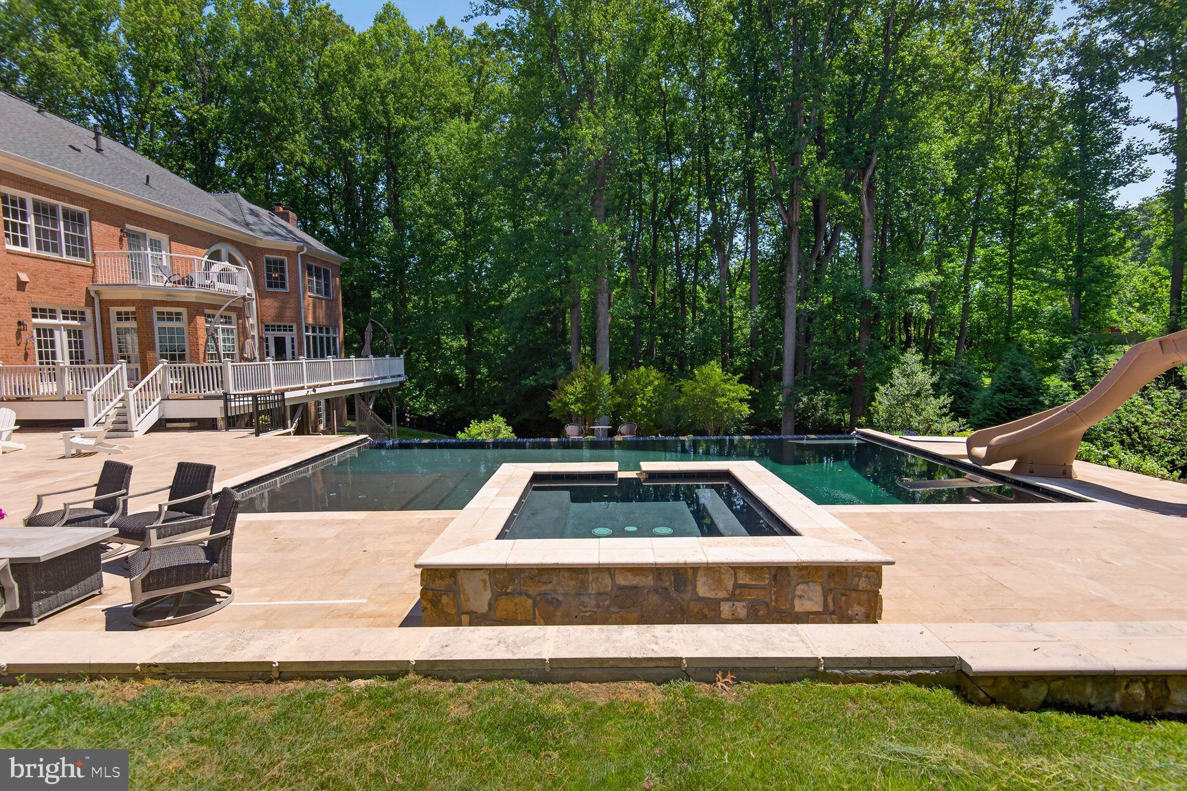 10507 OAKTON RIDGE COURT