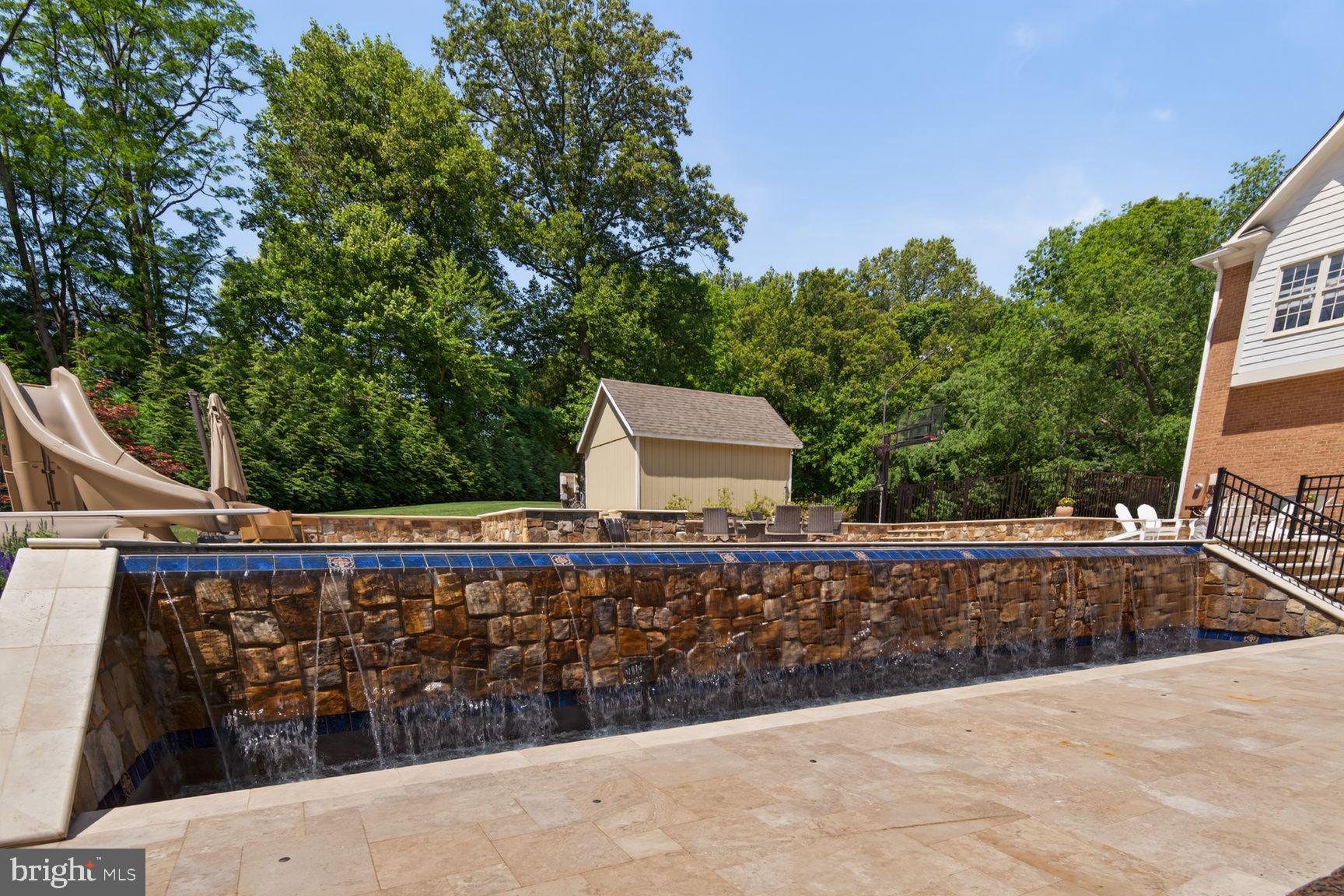 OAKTON - Residential