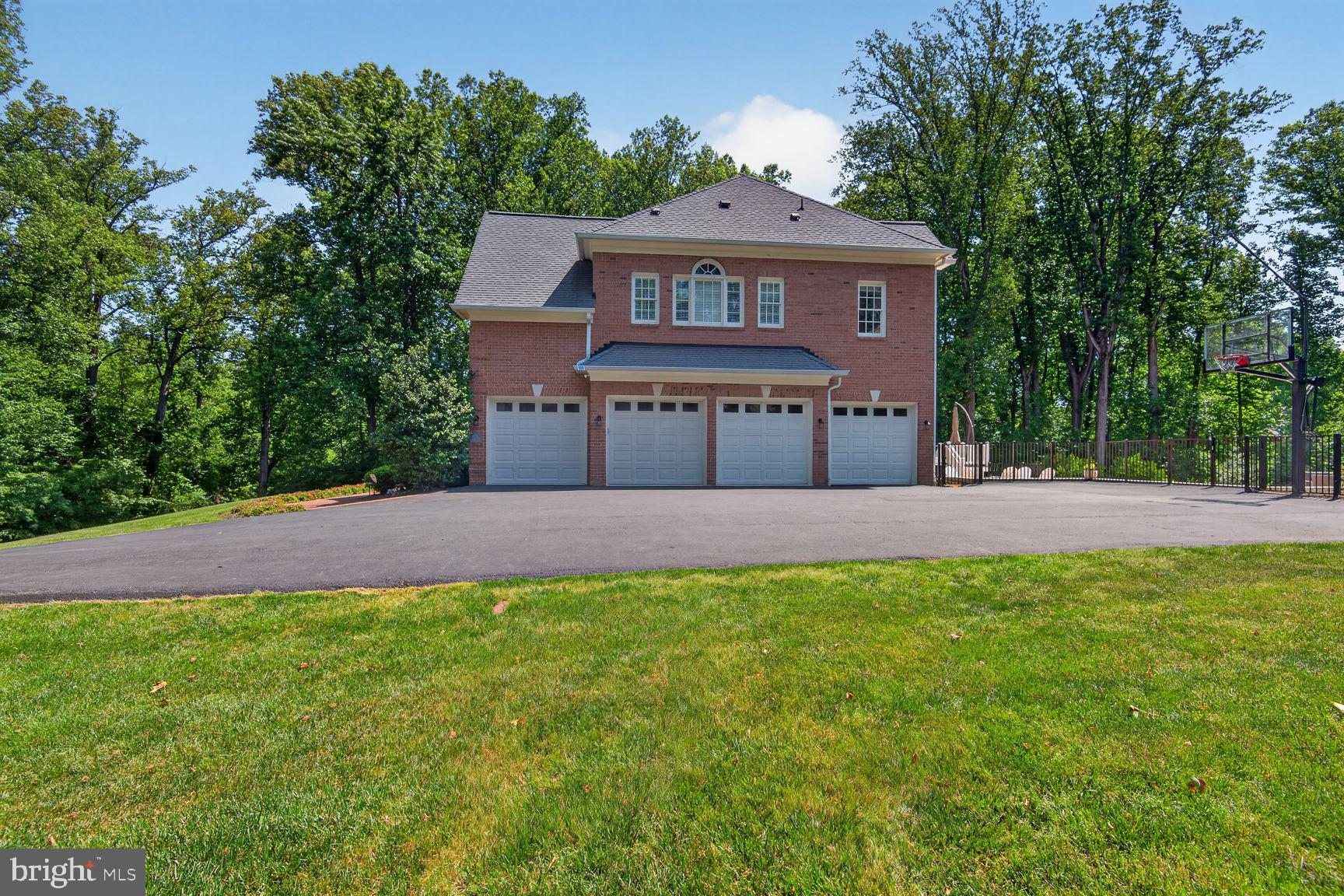 OAKTON - Residential