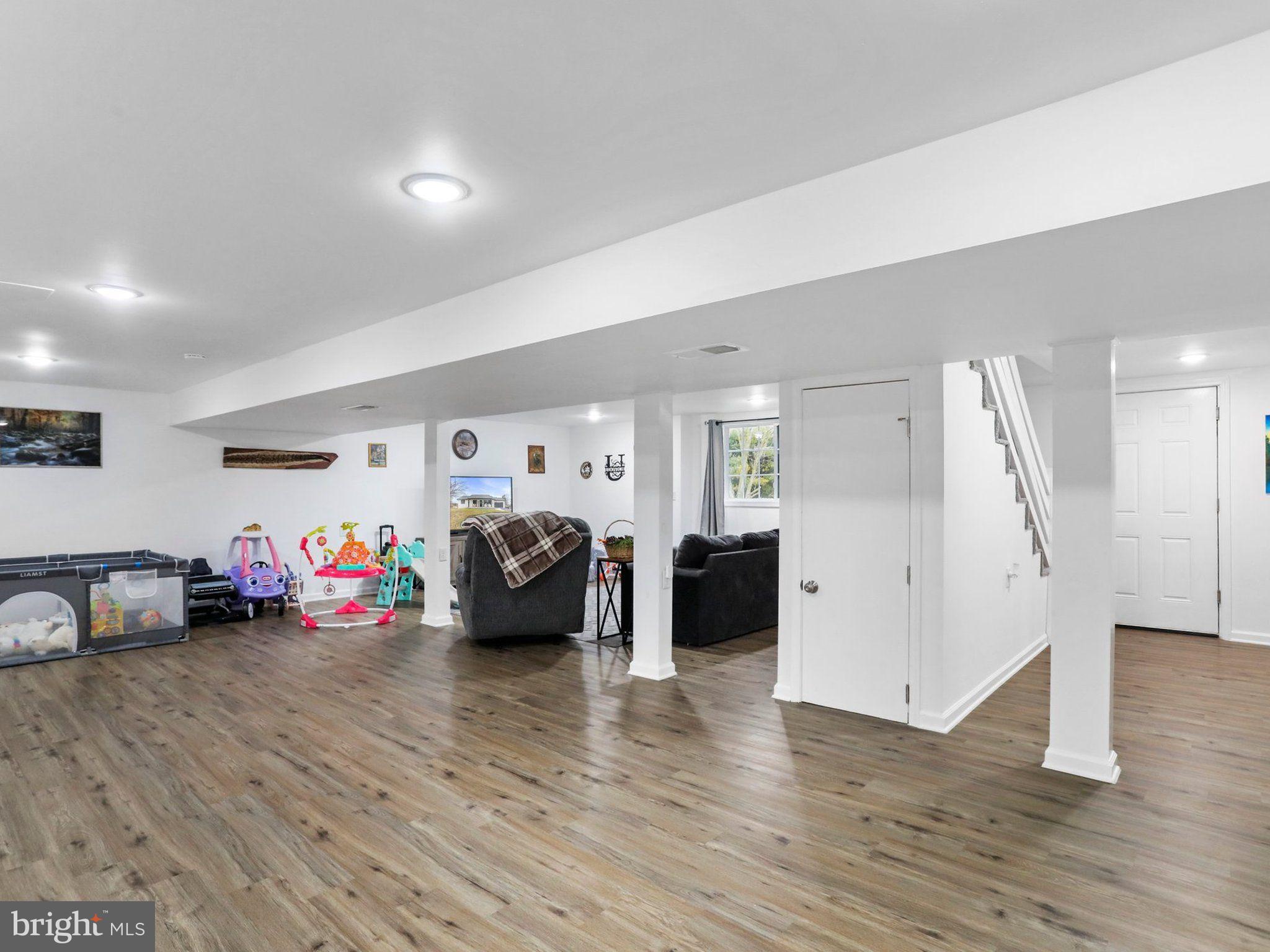 SKY-LIN PARK - Residential