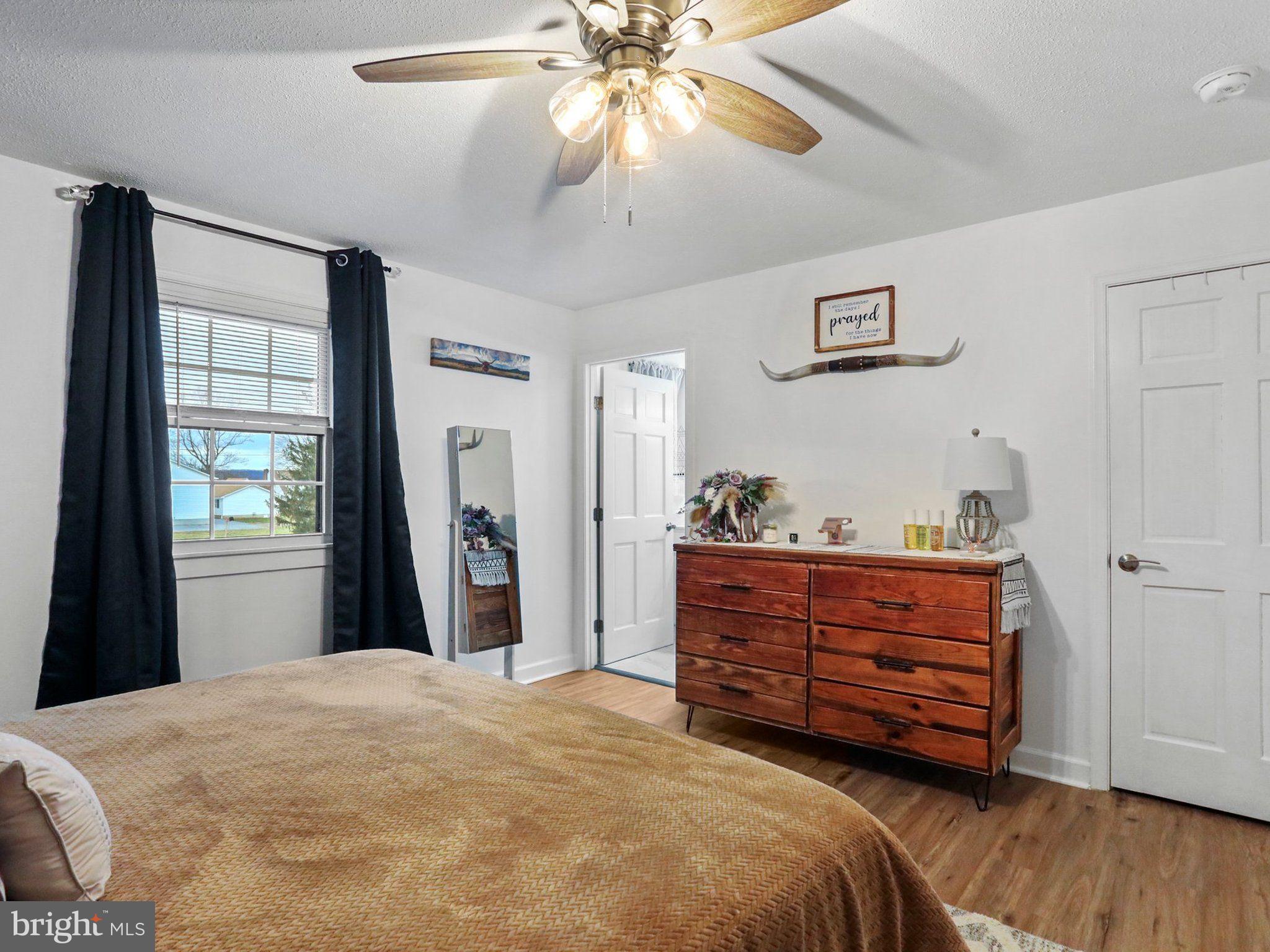 SKY-LIN PARK - Residential