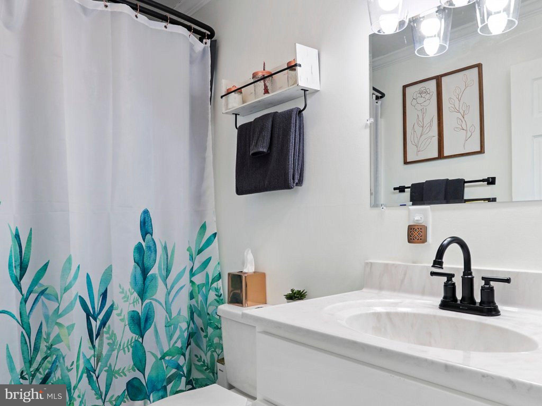 SKY-LIN PARK - Residential