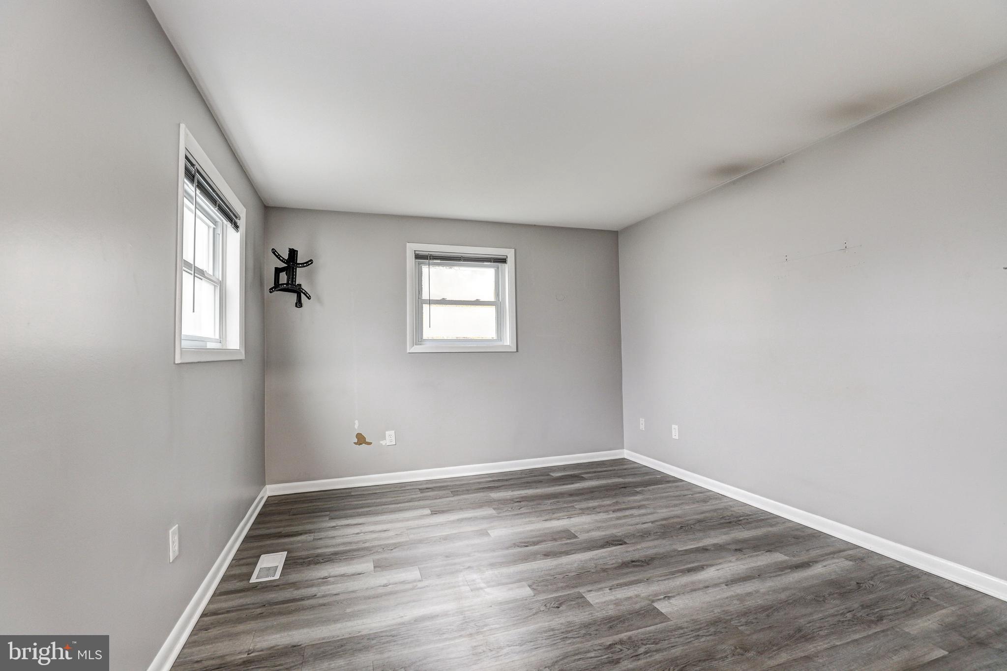 WARREN LODGE - Residential