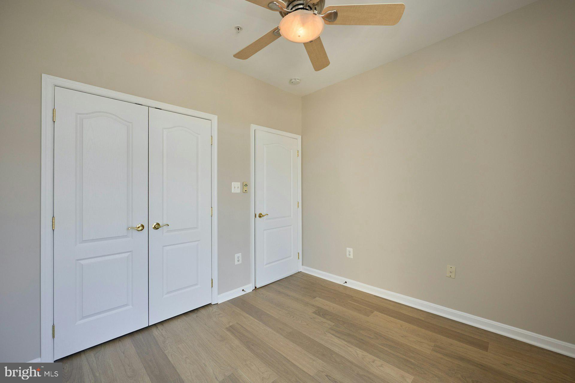 THE TOWNES AT VILLAGE PLACE - Residential