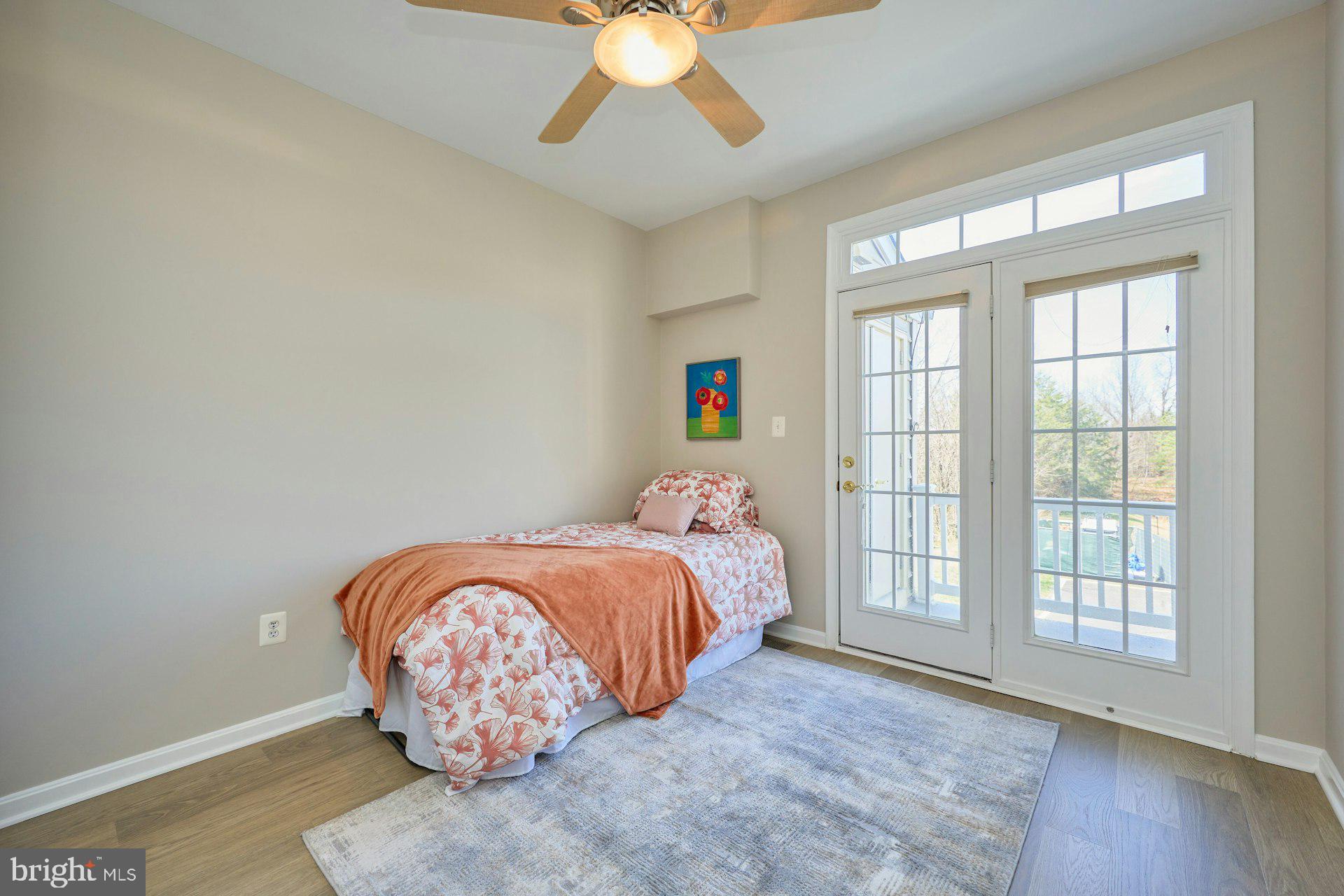 THE TOWNES AT VILLAGE PLACE - Residential