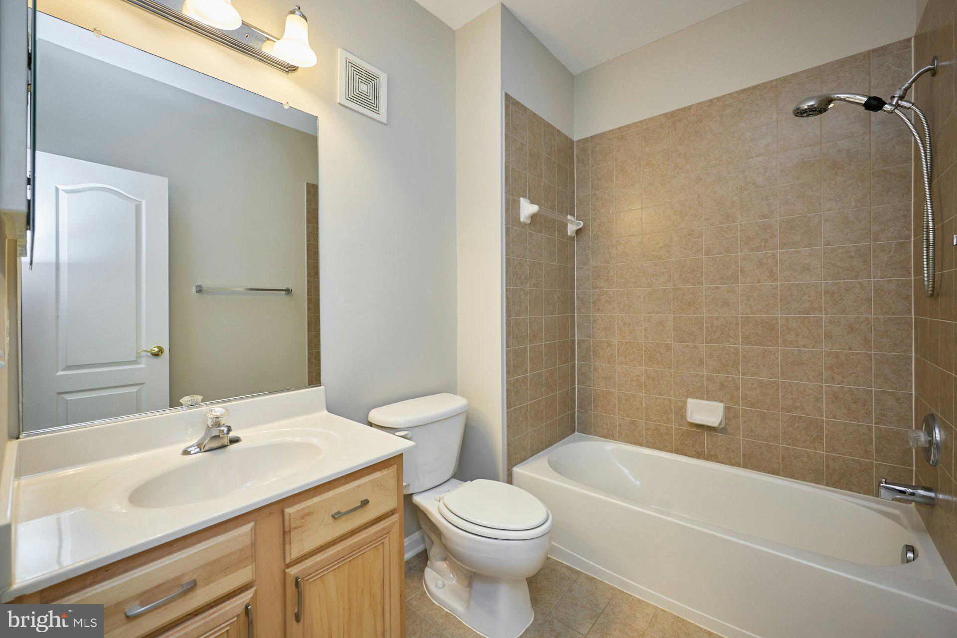 THE TOWNES AT VILLAGE PLACE - Residential