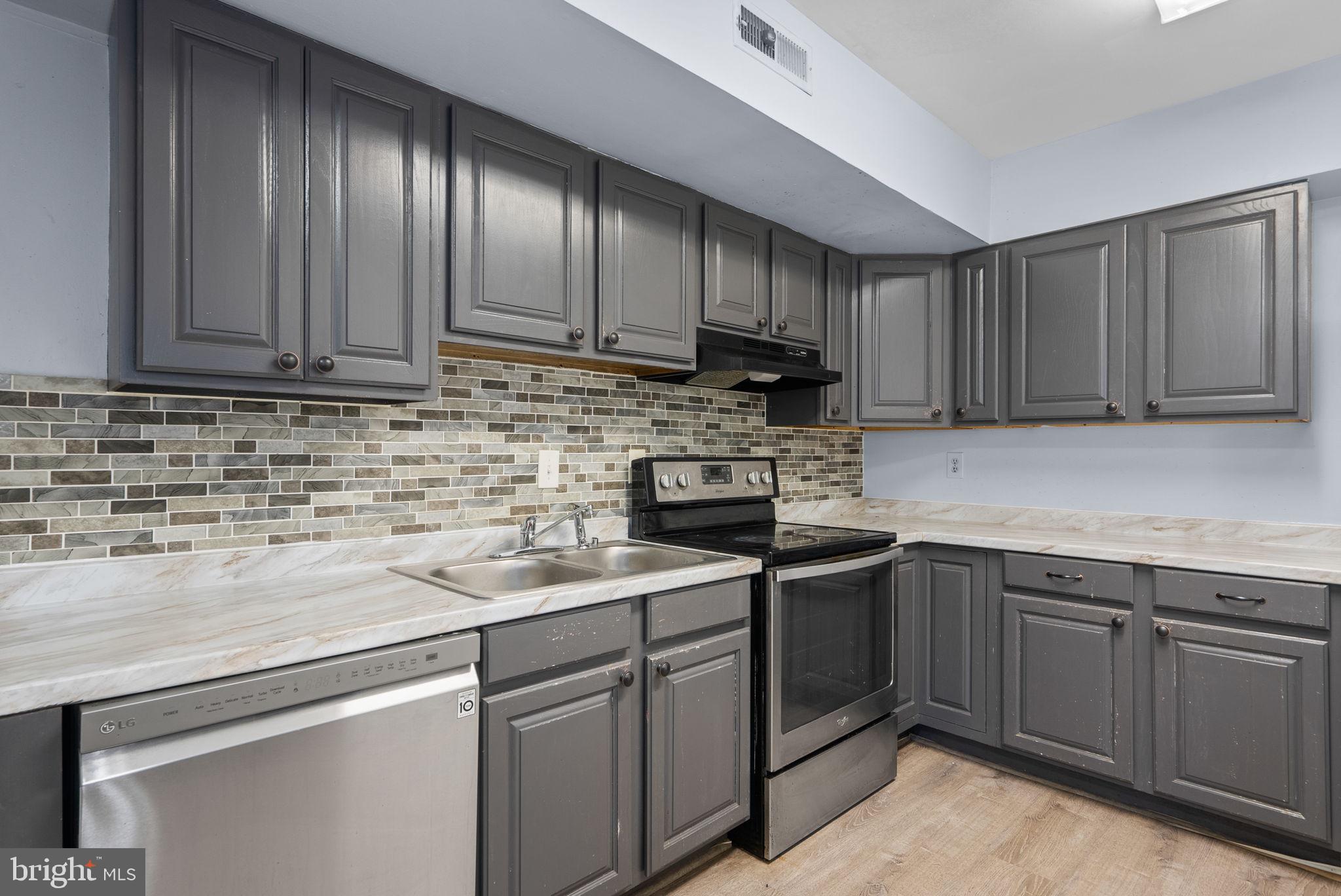 COLESVILLE VILLAGE - Residential