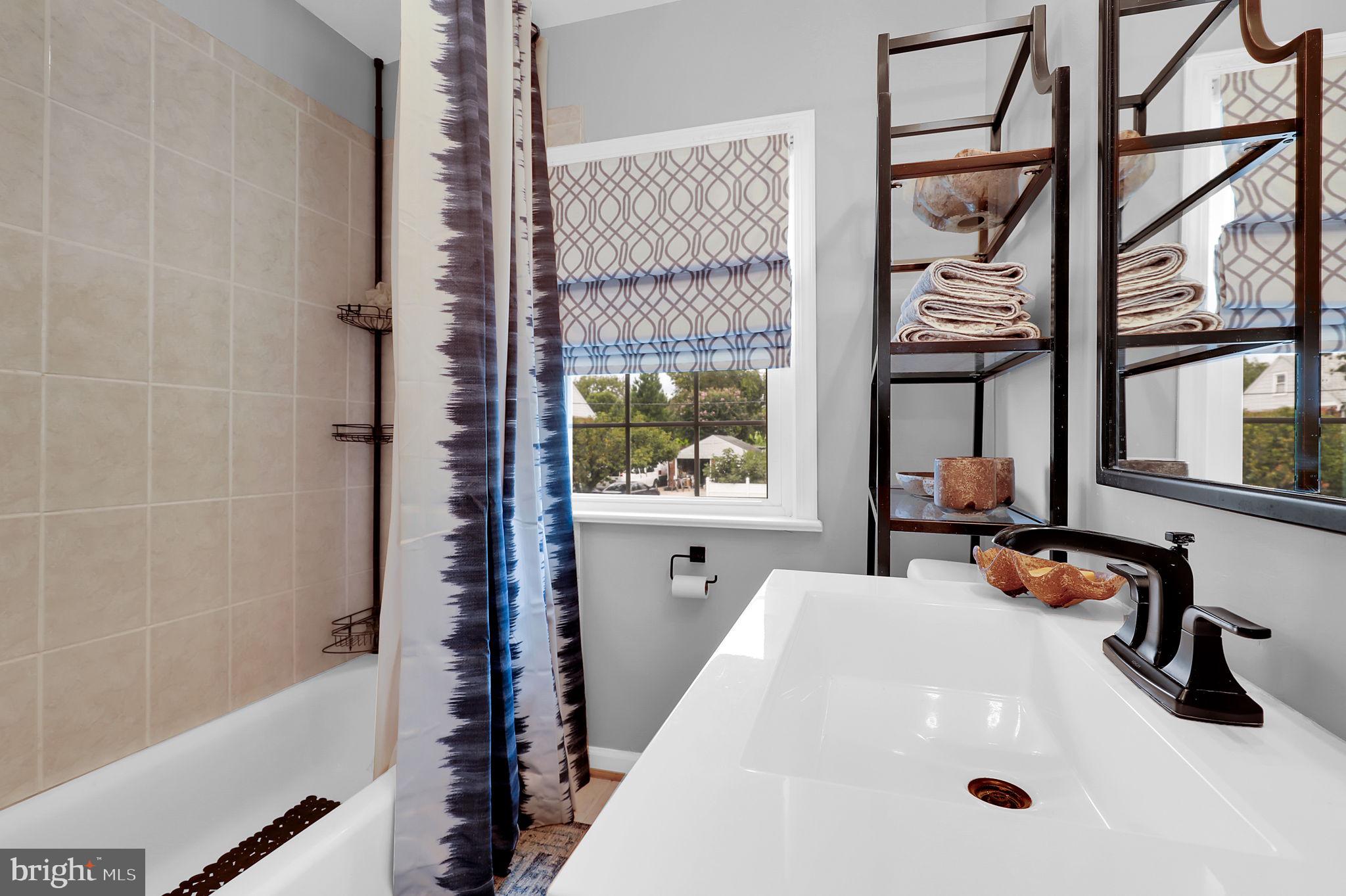 INDIAN SPRING MANOR - Residential