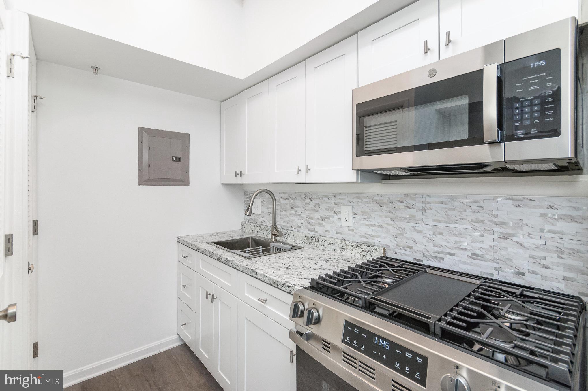 RIGGS HILL - Residential Lease