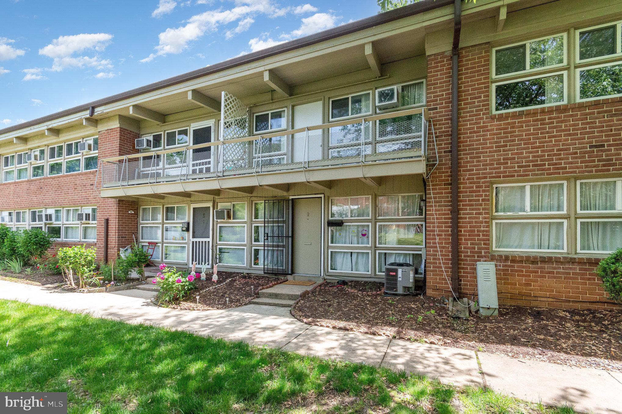 RIGGS HILL - Residential Lease