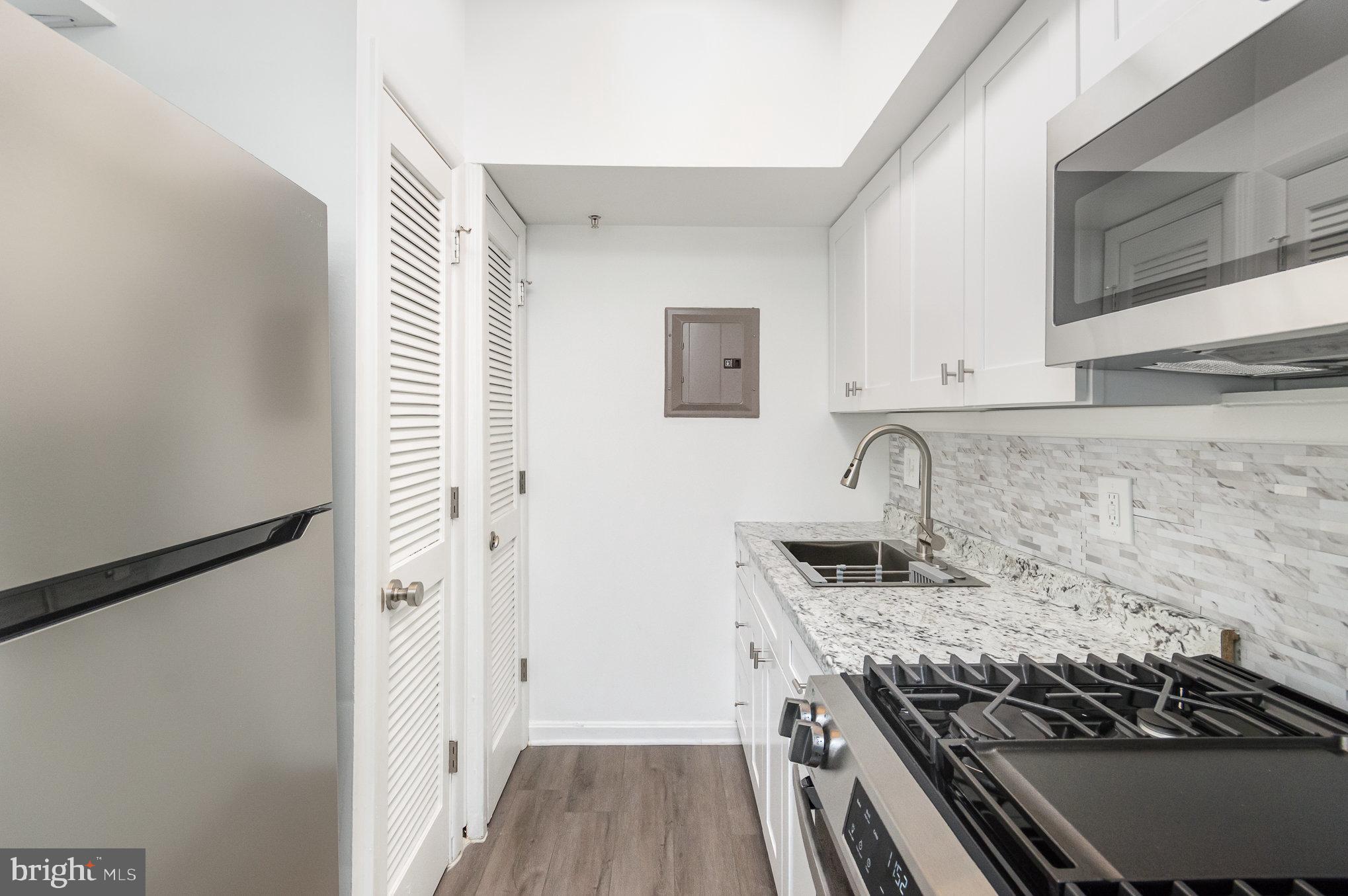 RIGGS HILL - Residential Lease