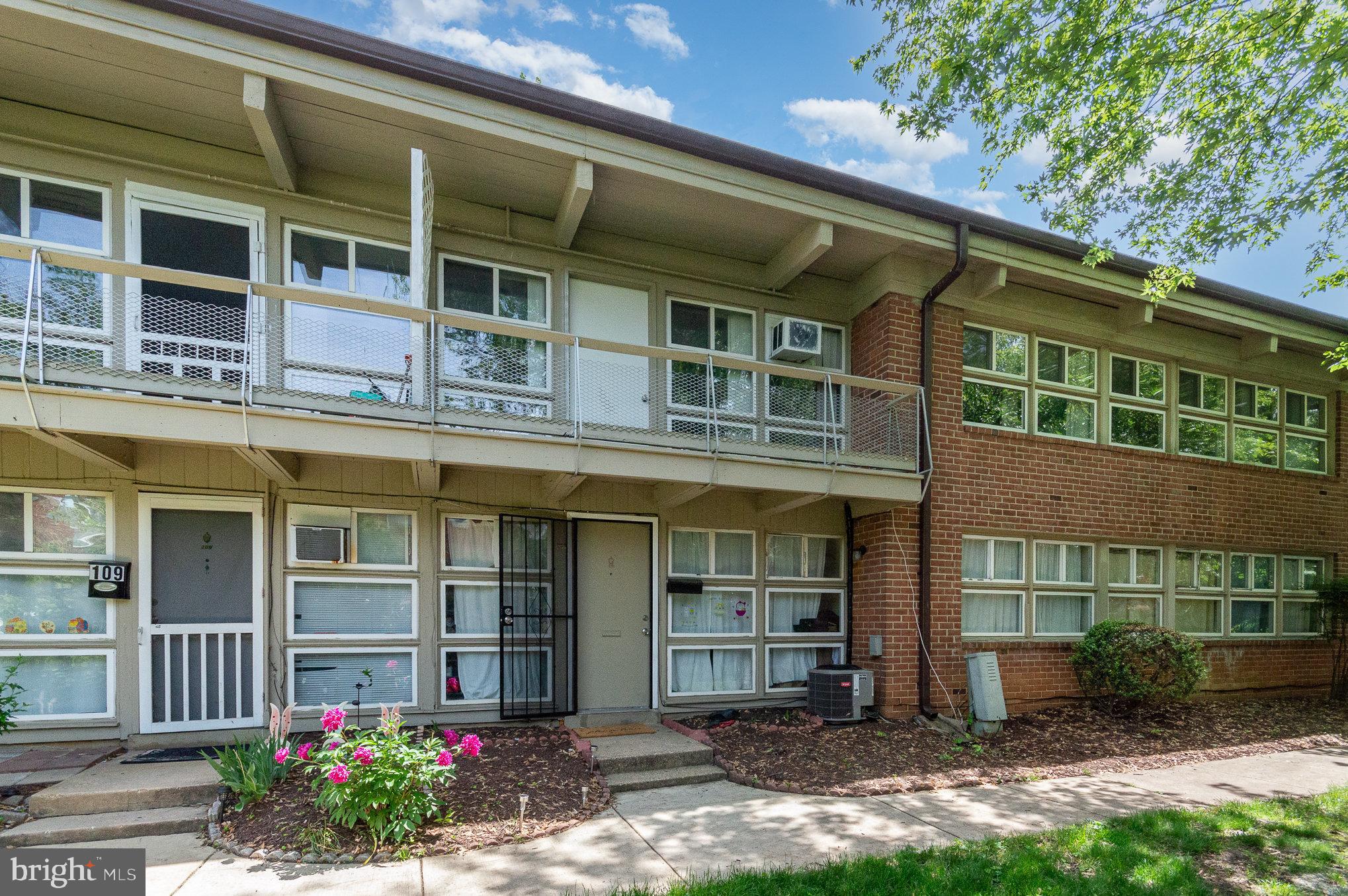 RIGGS HILL - Residential Lease