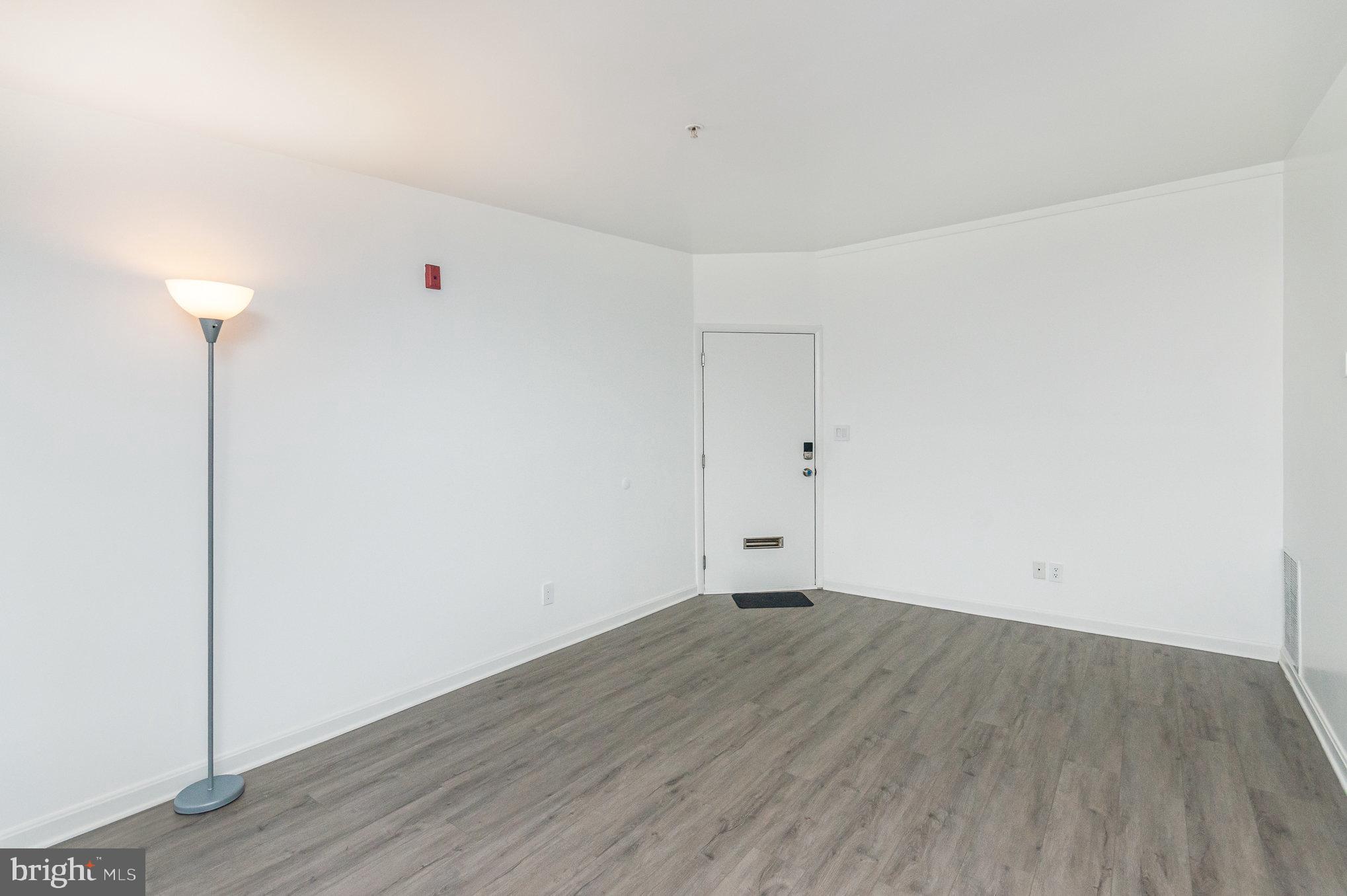 RIGGS HILL - Residential Lease