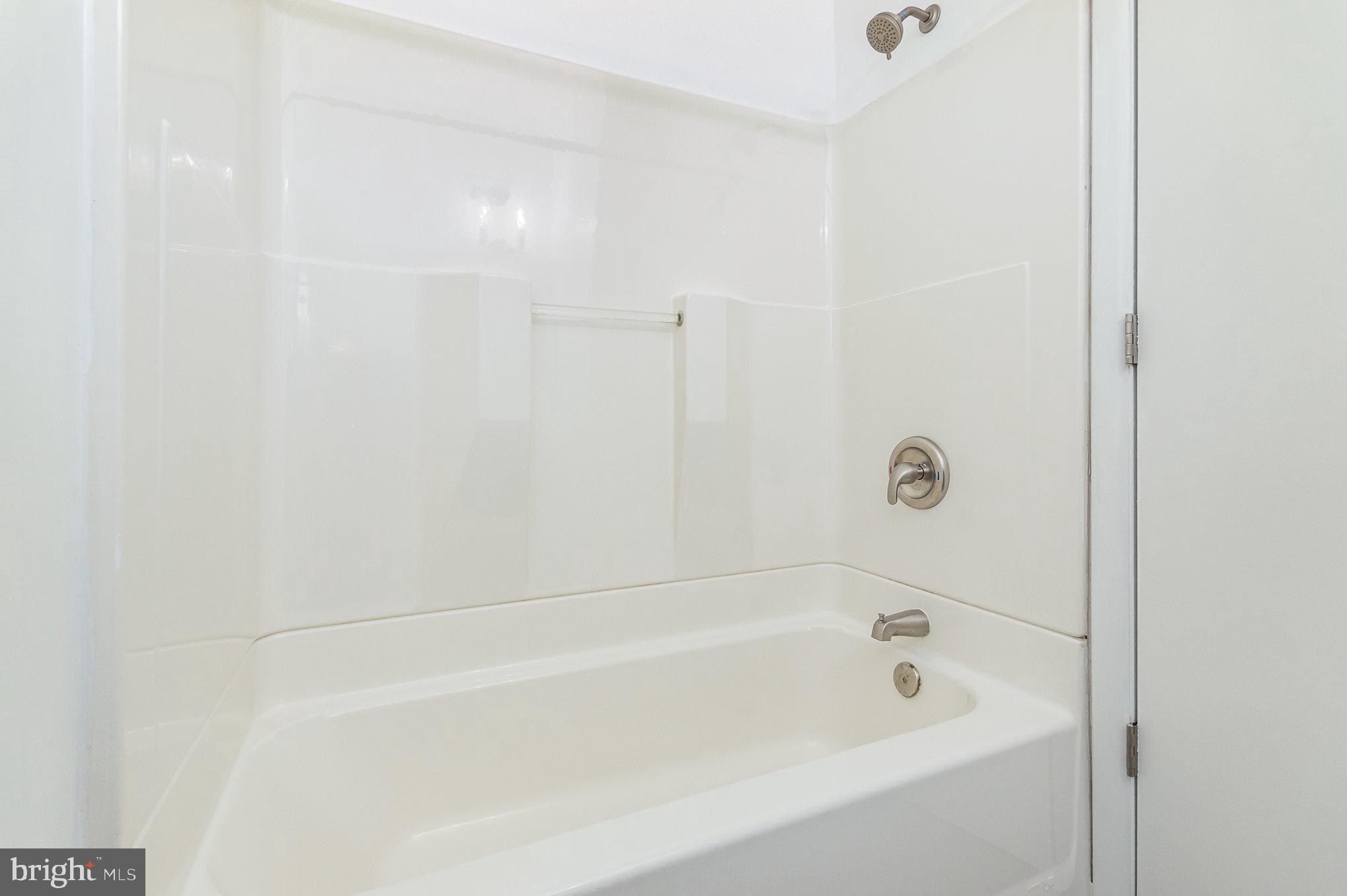 RIGGS HILL - Residential Lease