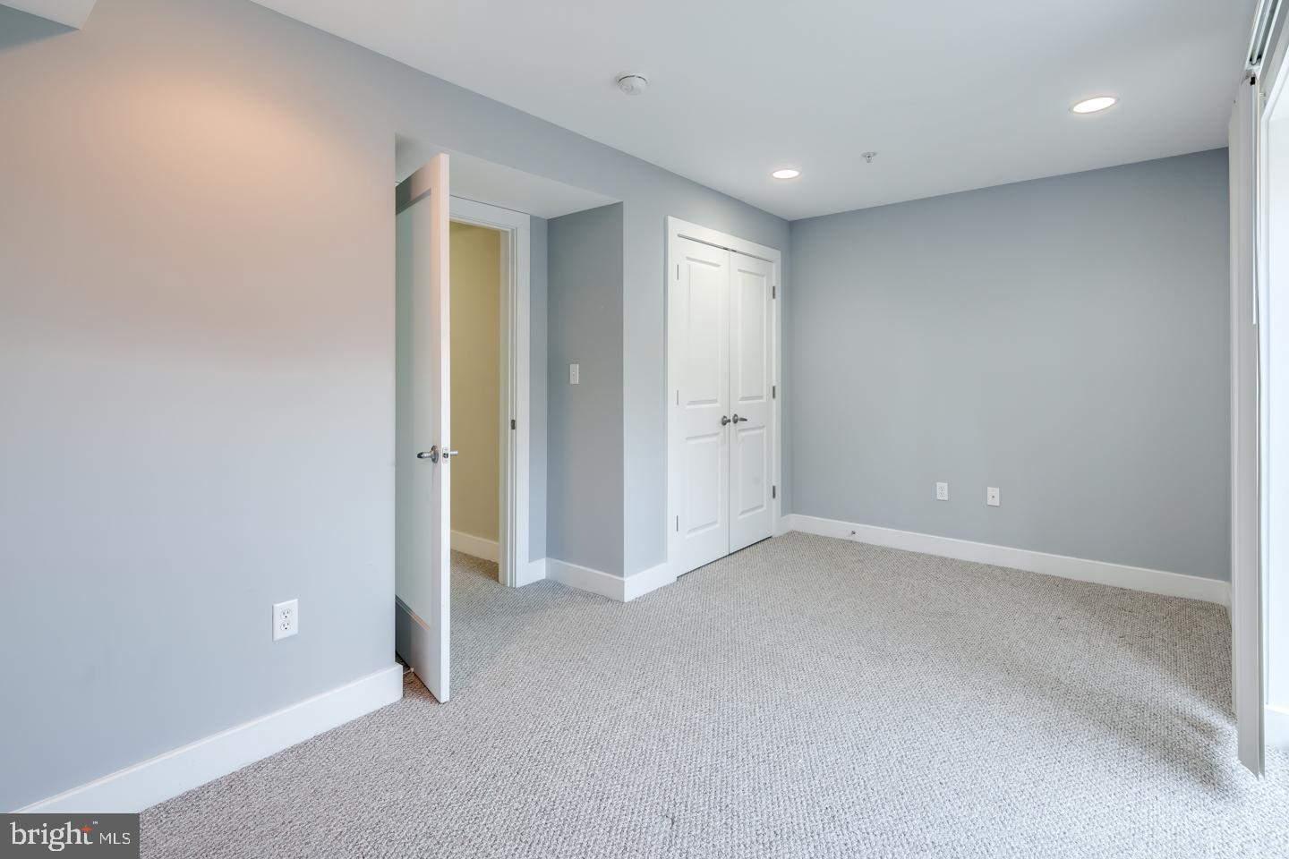 GRADUATE HOSPITAL - Residential Lease