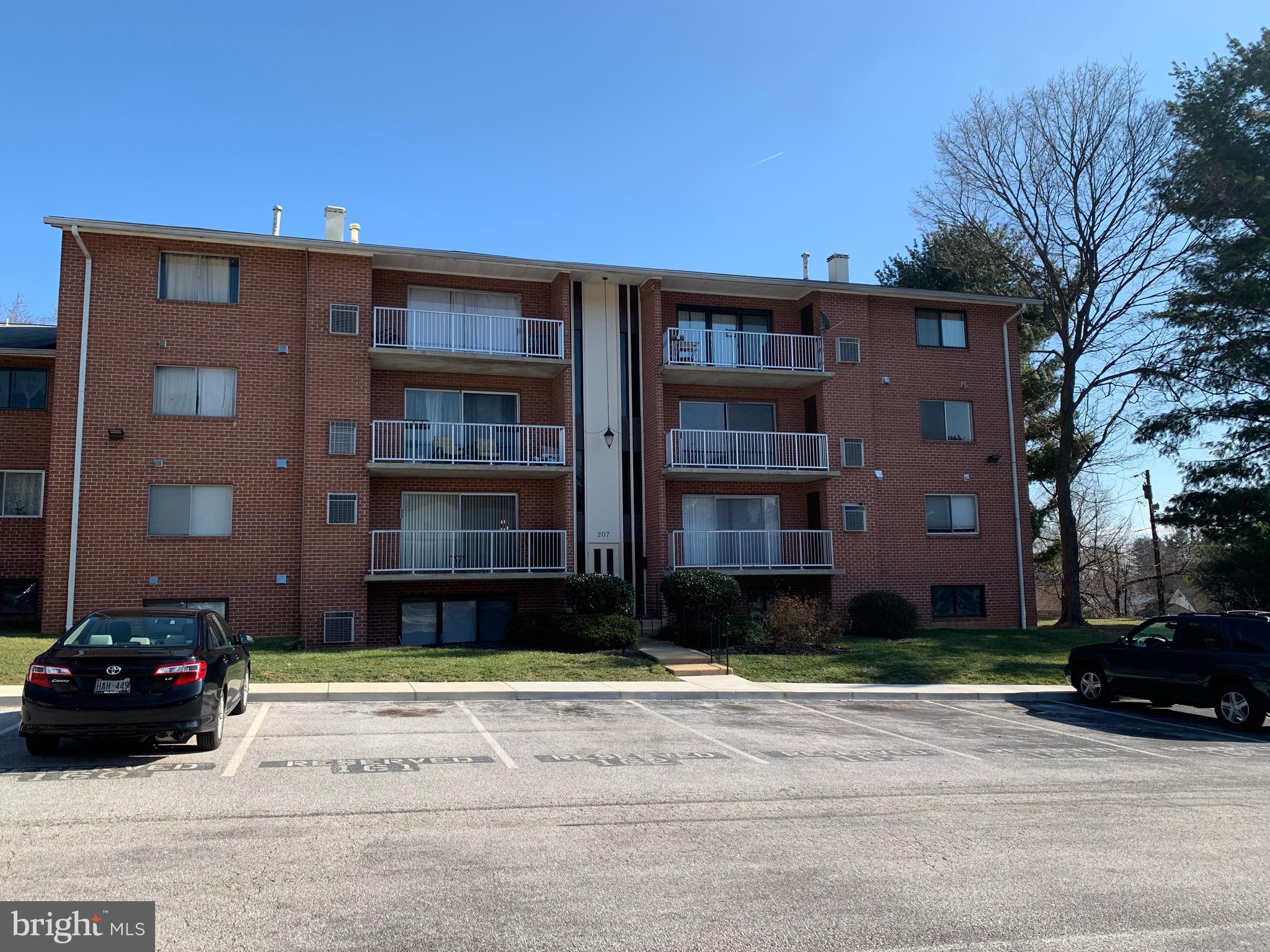 CHESNUT HILL - Residential Lease