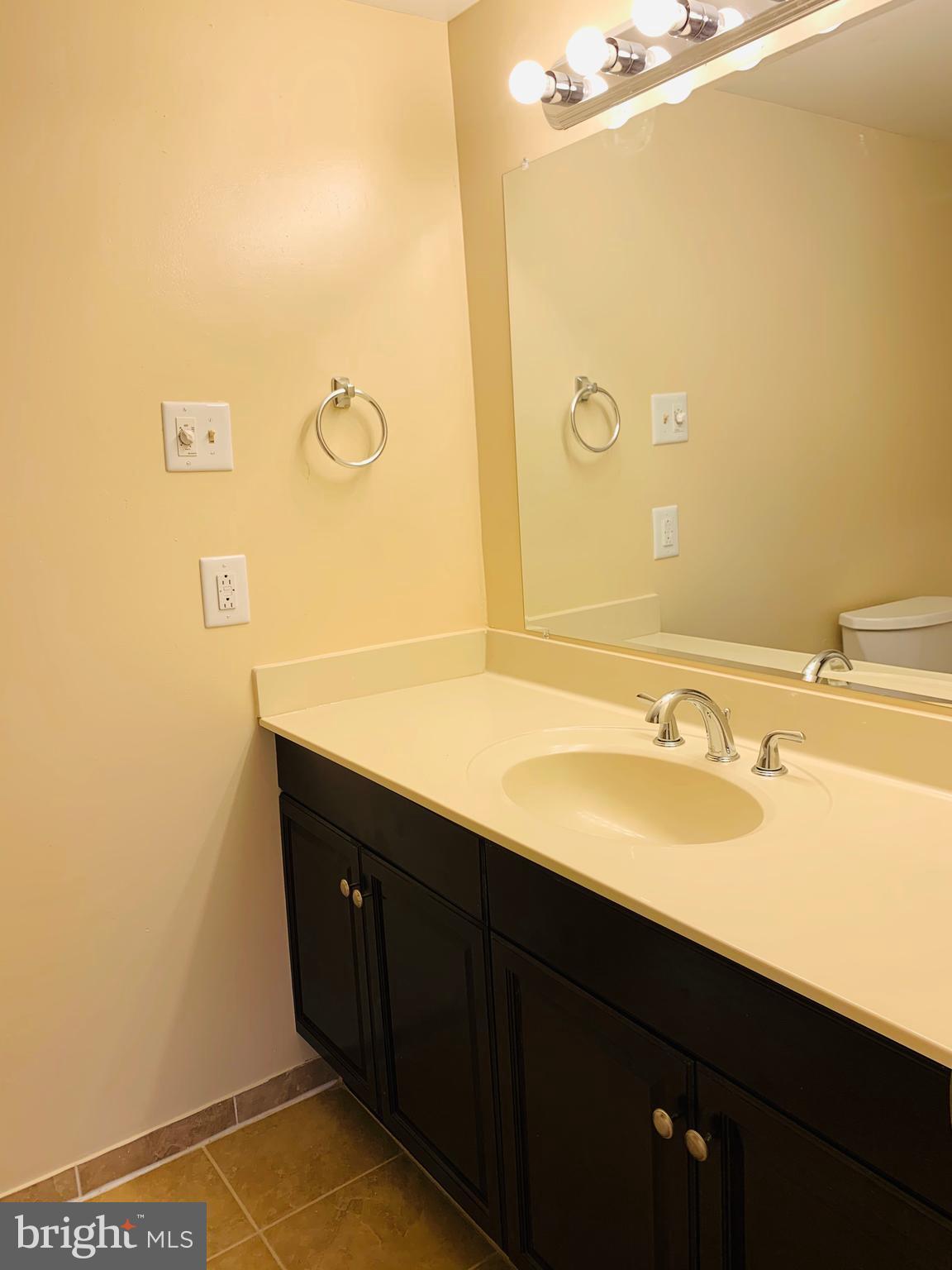 CHESNUT HILL - Residential Lease