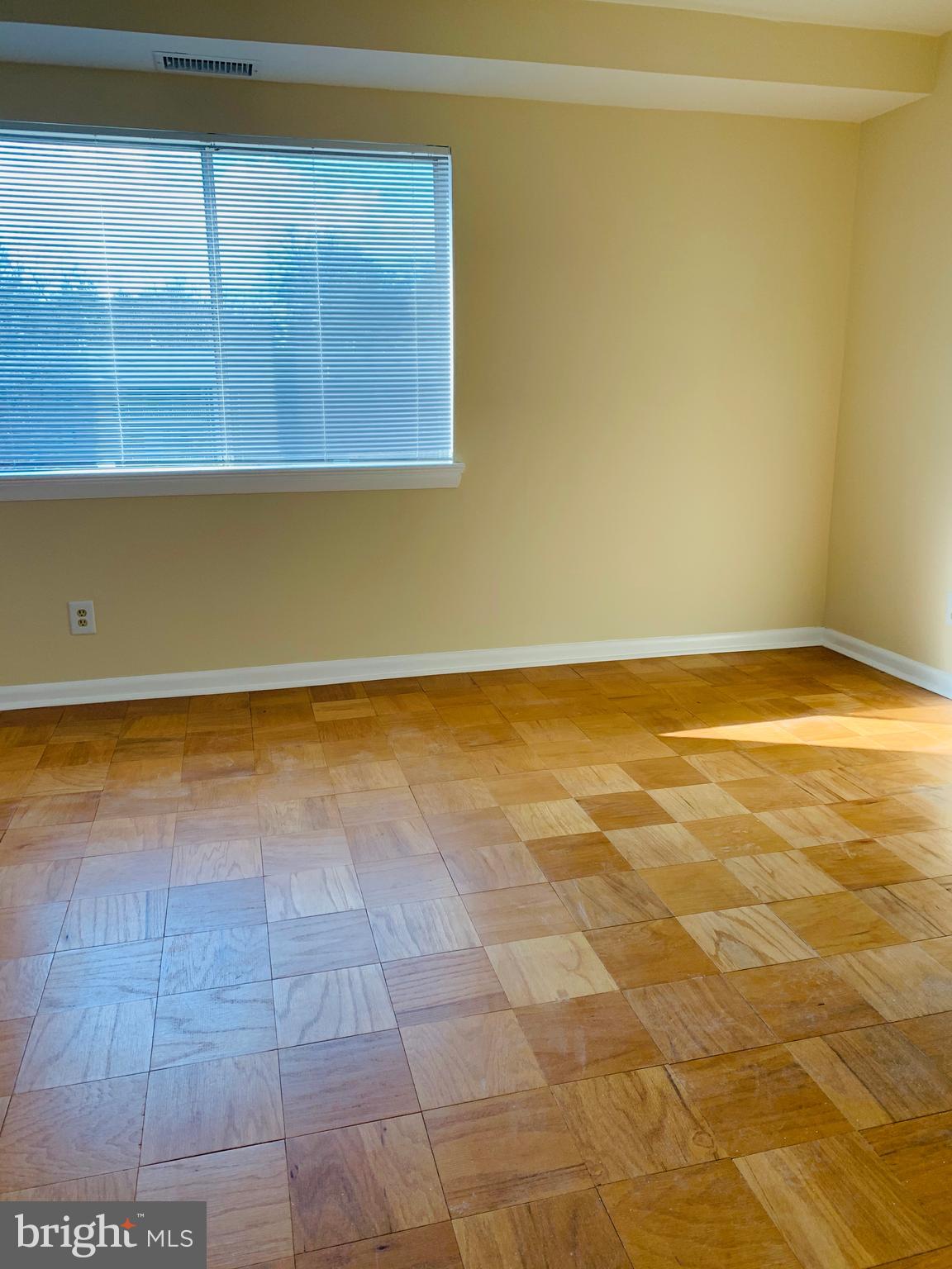 CHESNUT HILL - Residential Lease