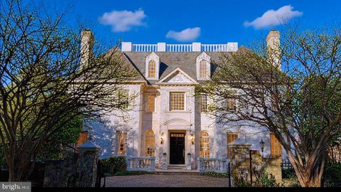 Photo of 1289 Ballantrae Farm Drive, MCLEAN, VA 22101 (MLS # VAFX2307020)