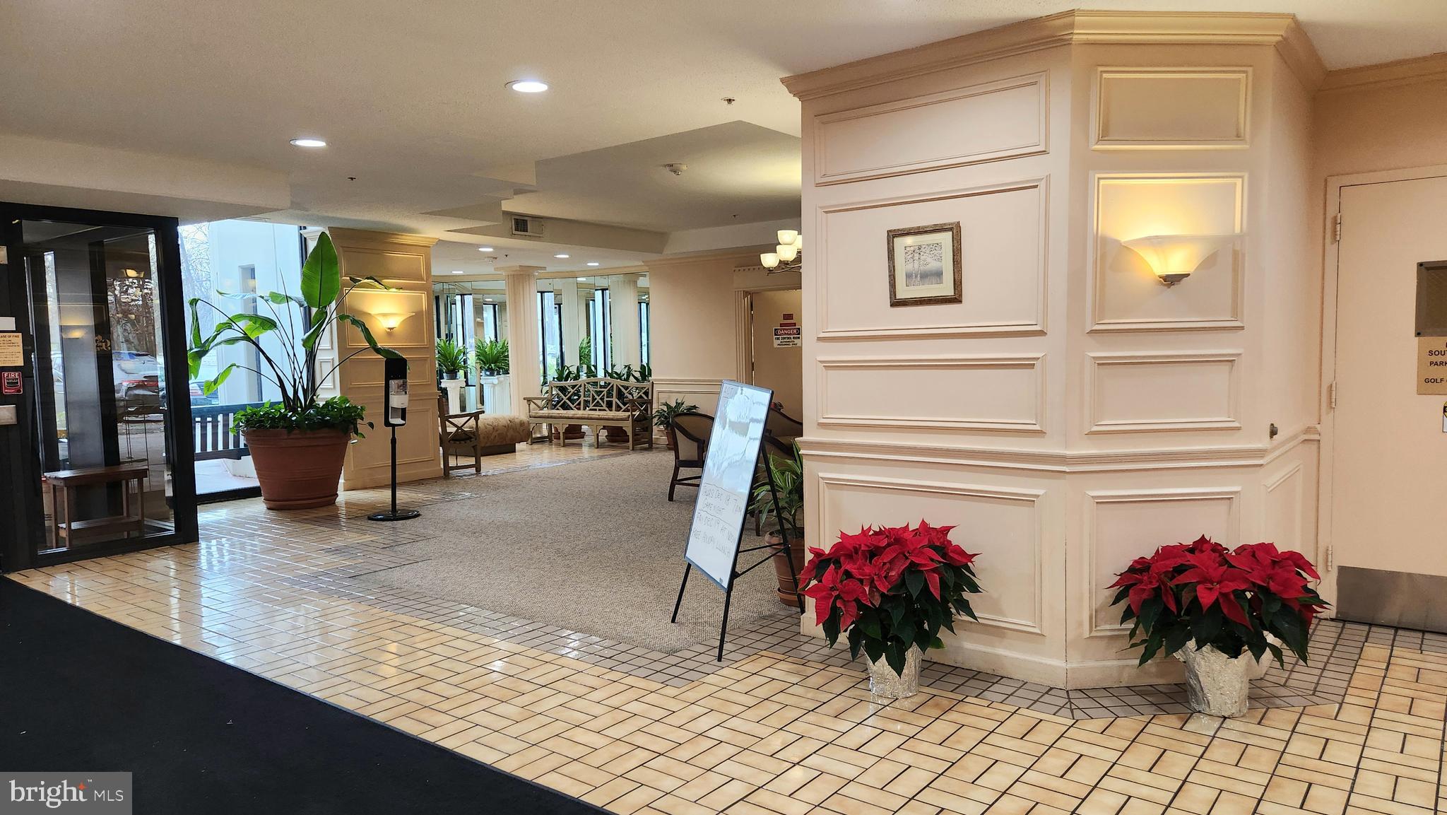 15115 INTERLACHEN DRIVE 3-801