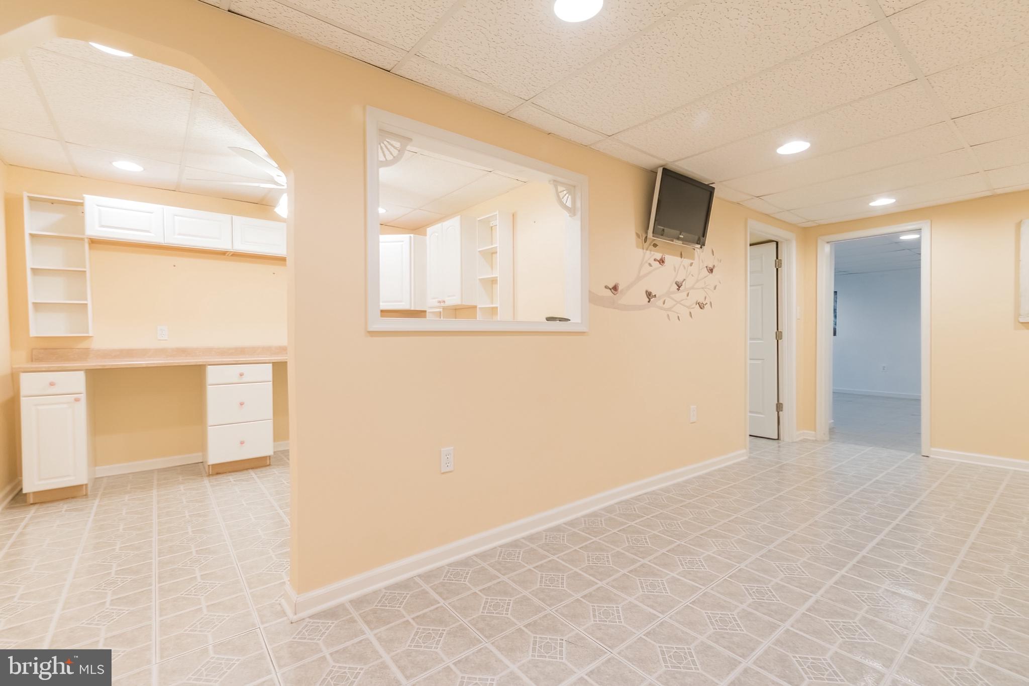 CLAYMONT CHASE - Residential