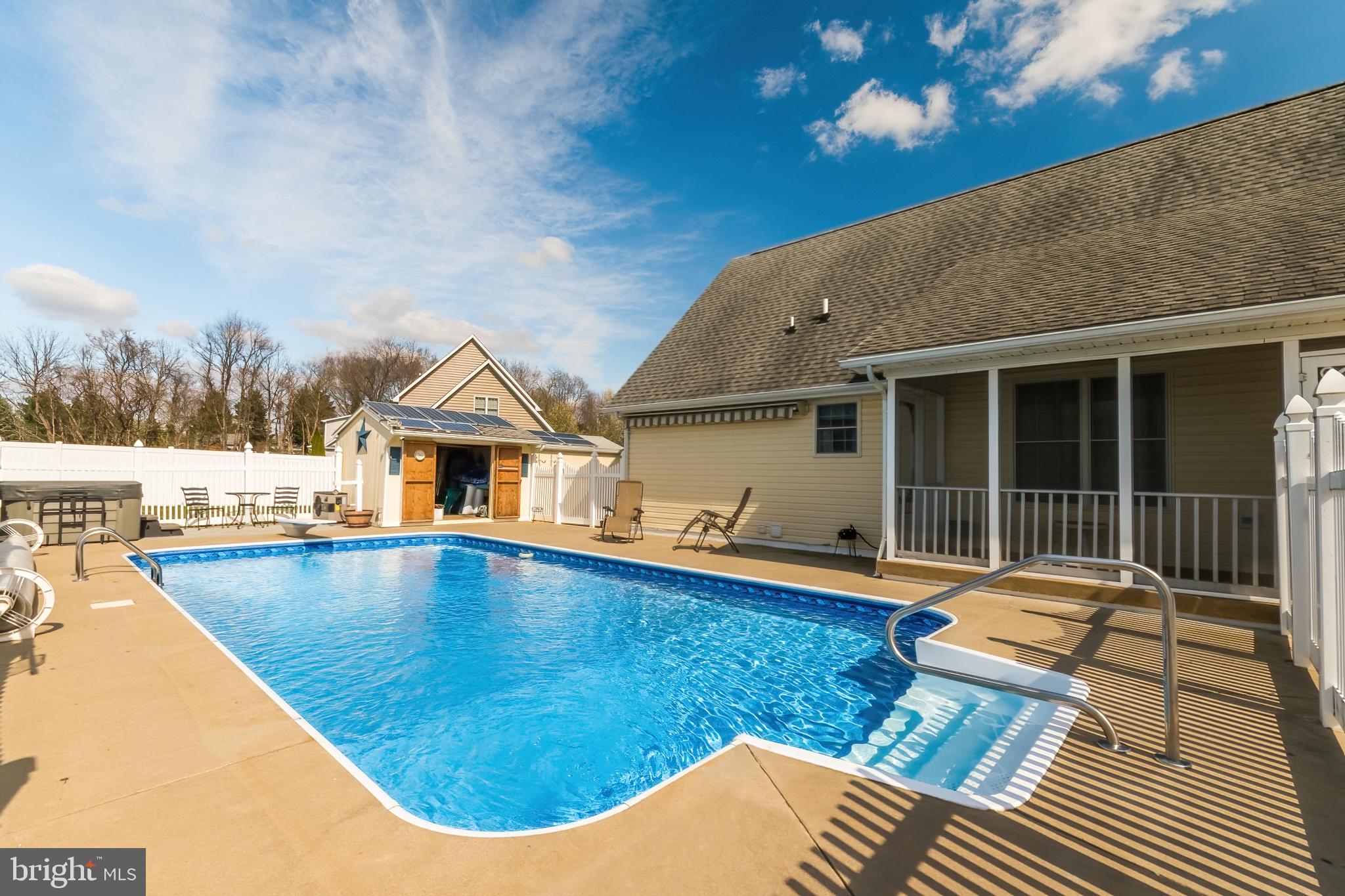 CLAYMONT CHASE - Residential