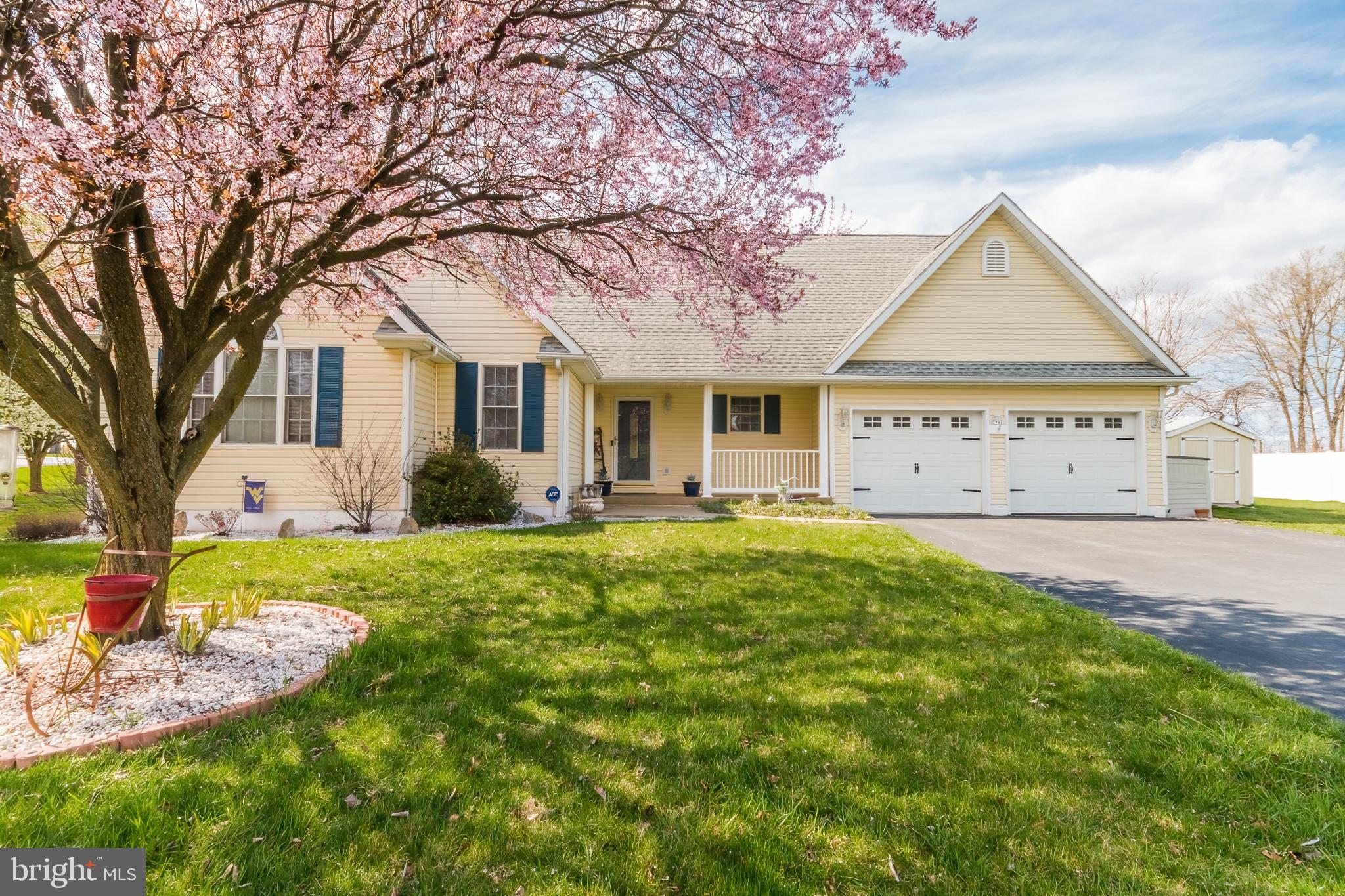 CLAYMONT CHASE - Residential