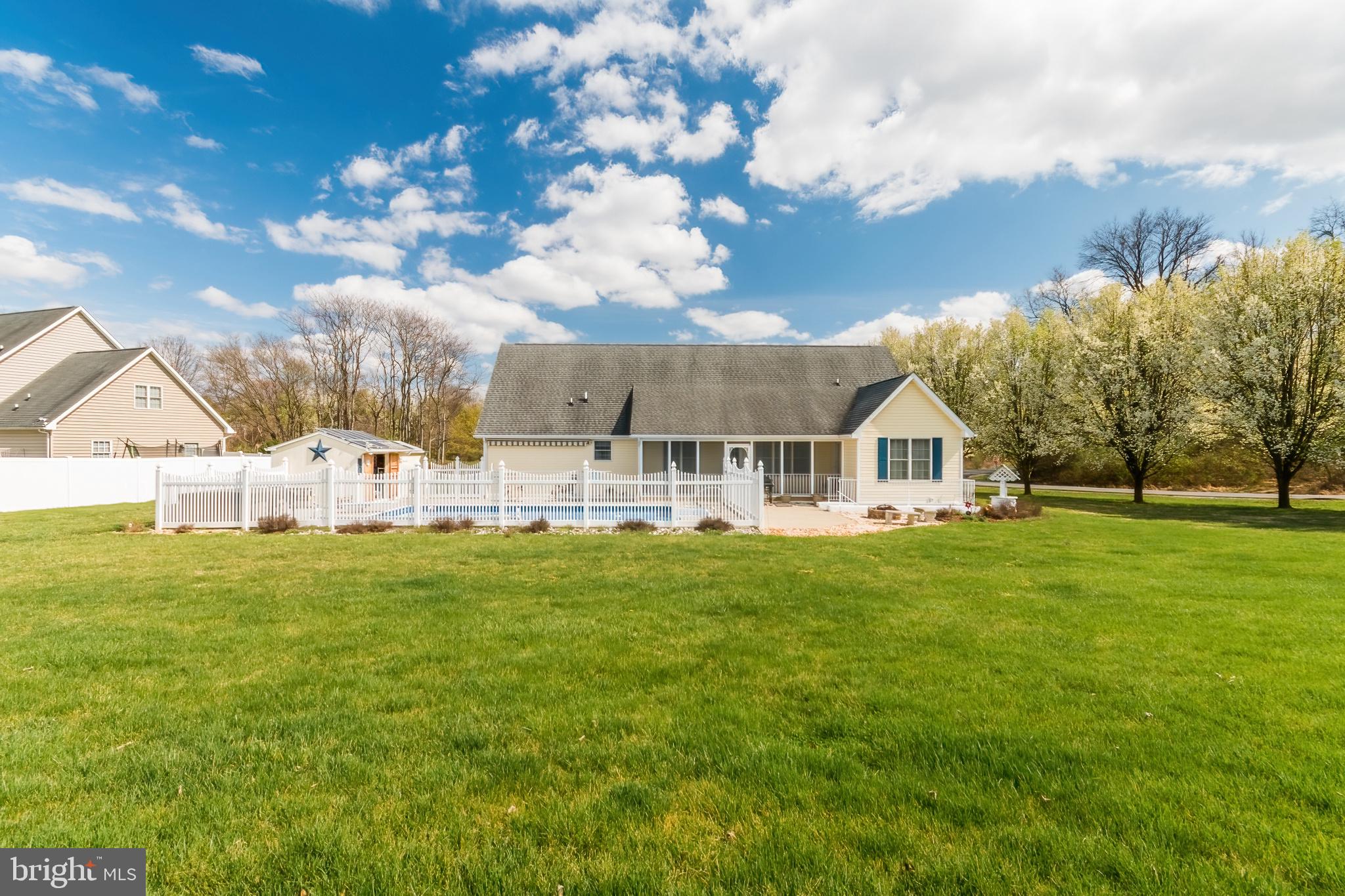 CLAYMONT CHASE - Residential