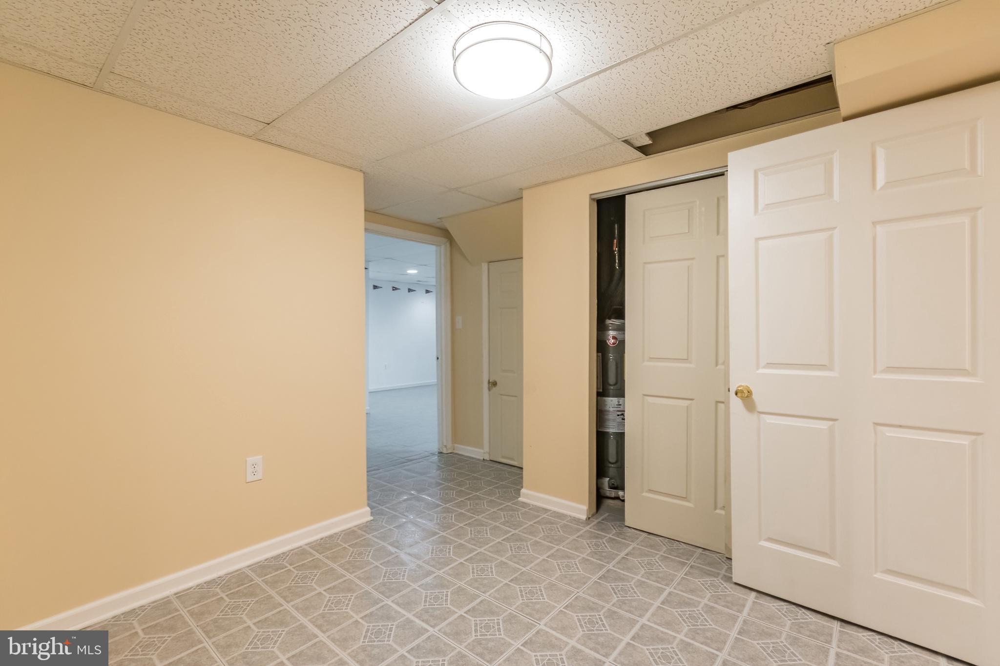 CLAYMONT CHASE - Residential