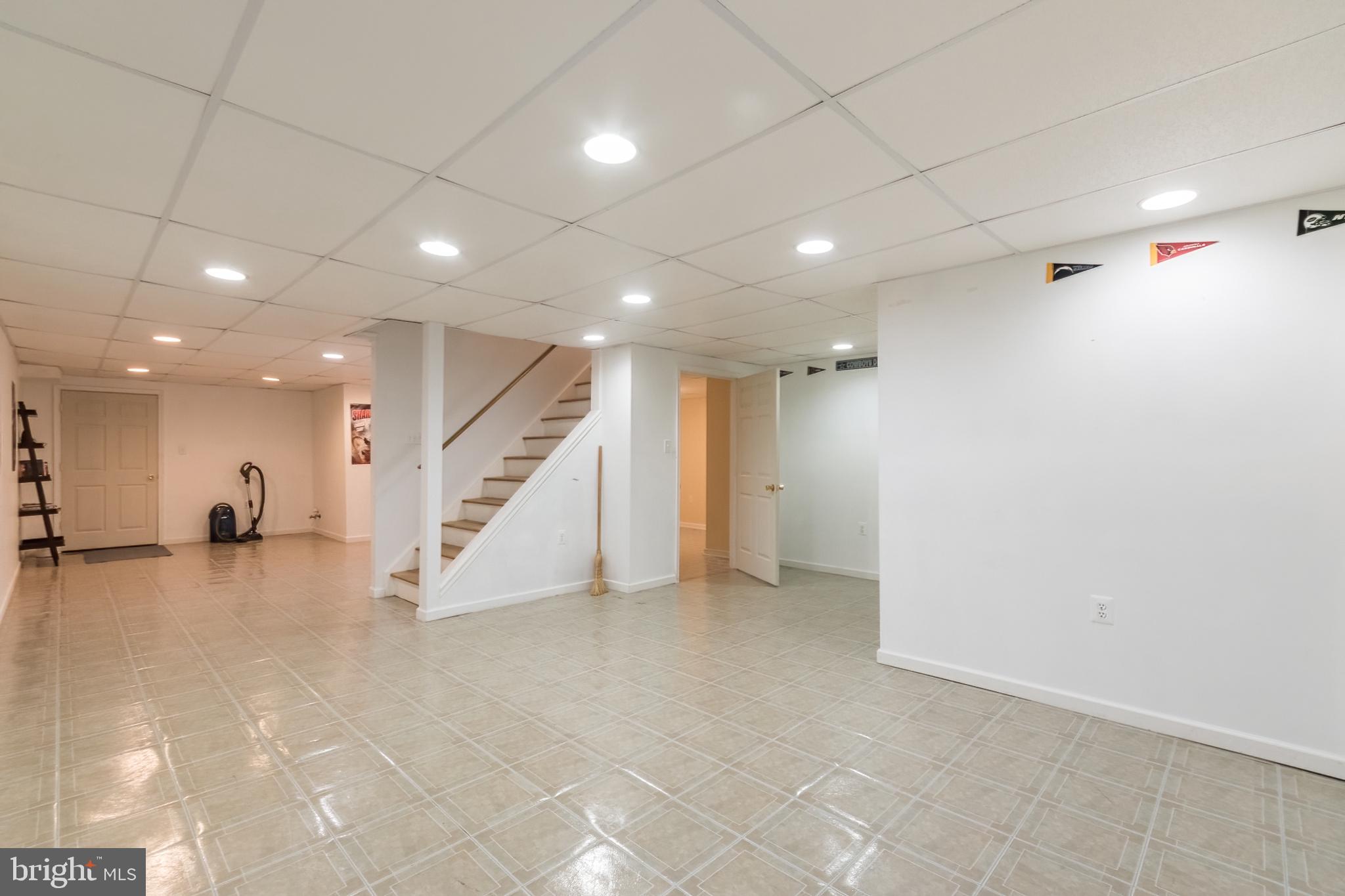 CLAYMONT CHASE - Residential