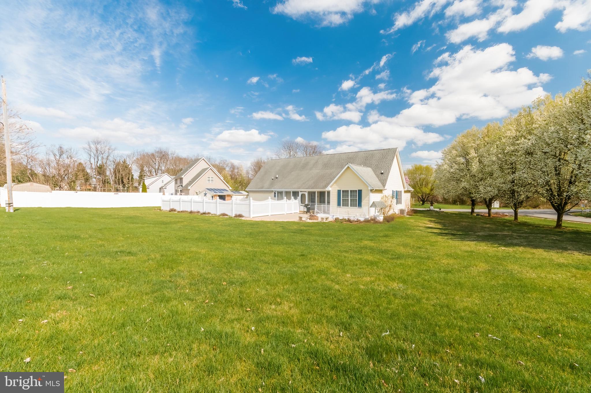 CLAYMONT CHASE - Residential