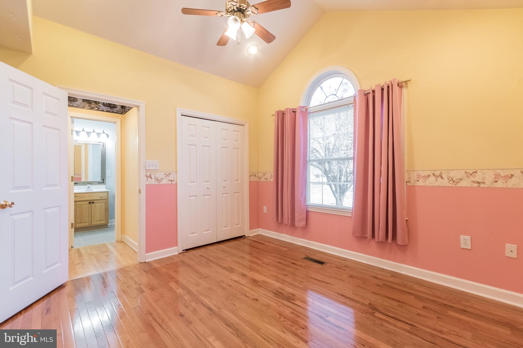 CLAYMONT CHASE - Residential