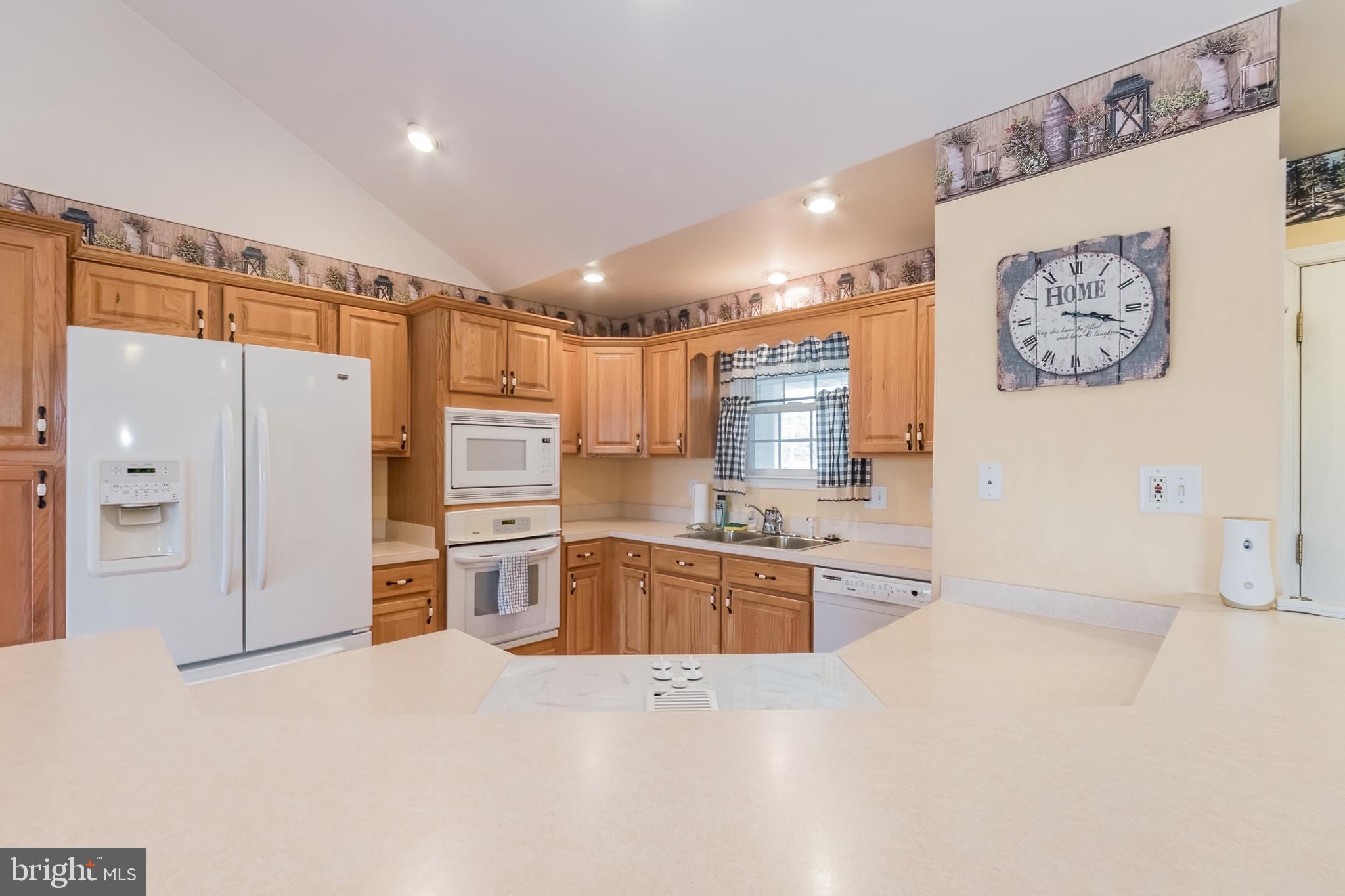 CLAYMONT CHASE - Residential