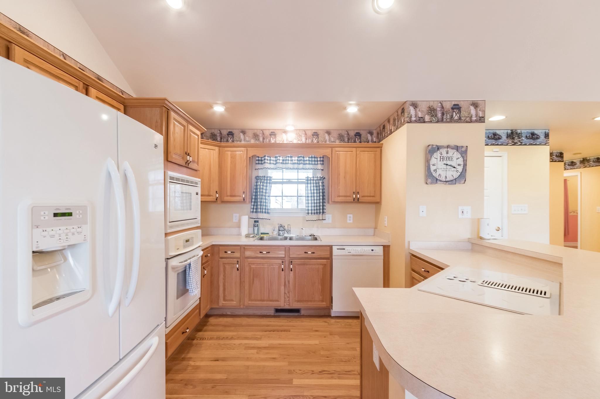 CLAYMONT CHASE - Residential