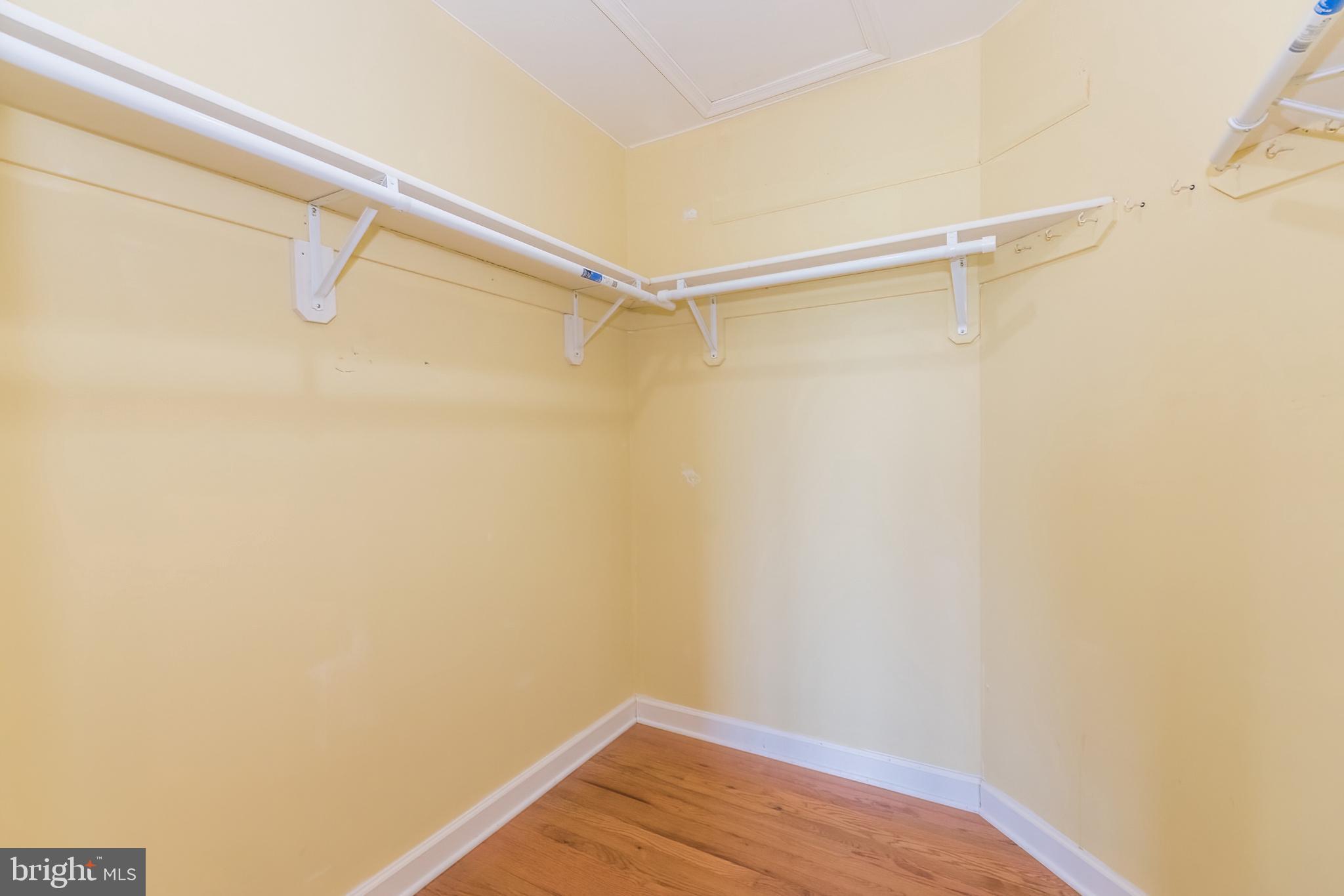 CLAYMONT CHASE - Residential