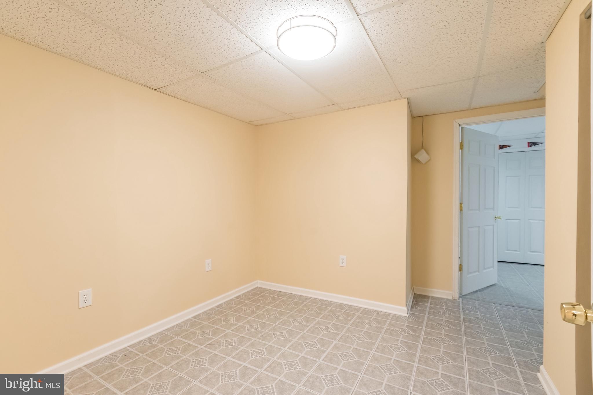 CLAYMONT CHASE - Residential